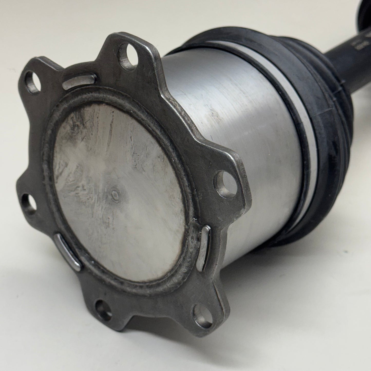 NAPA Premium CV Drive Axle Grooved 21.65" for Chevy/GMC/Hummer 94-9119