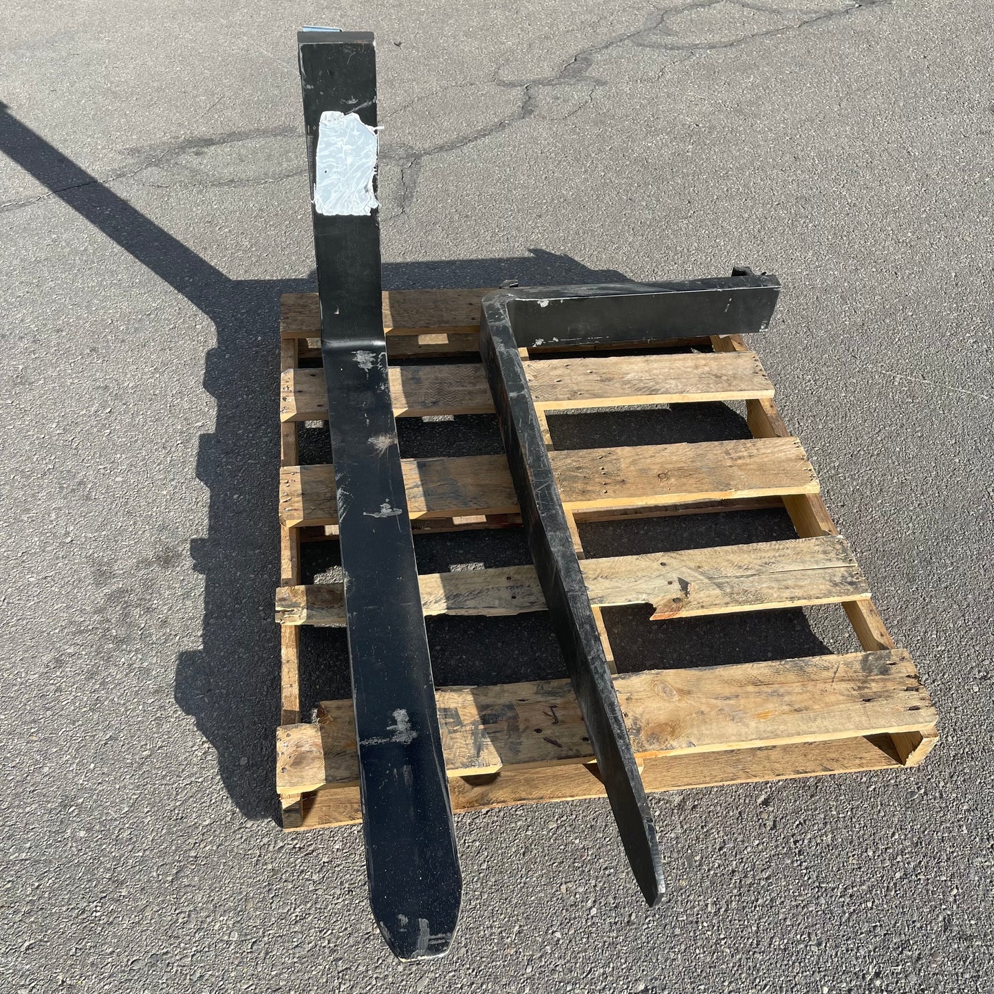 Z@ UNBRANDED Heavy-duty Forklift Forks 50”x5" (Used)