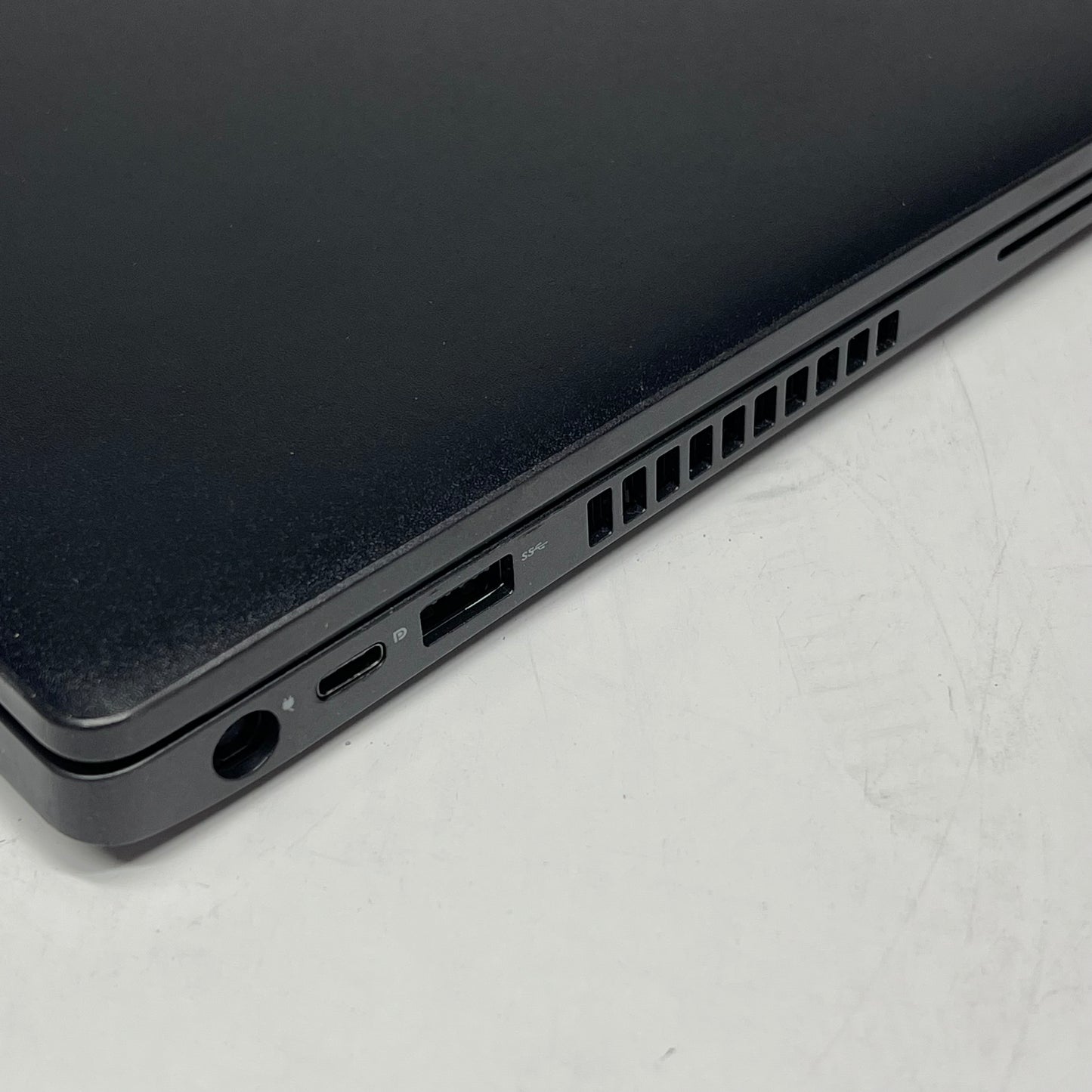 DELL Latitude 5400 Laptop 8th Generation Core I5 14" Display Black P98G001