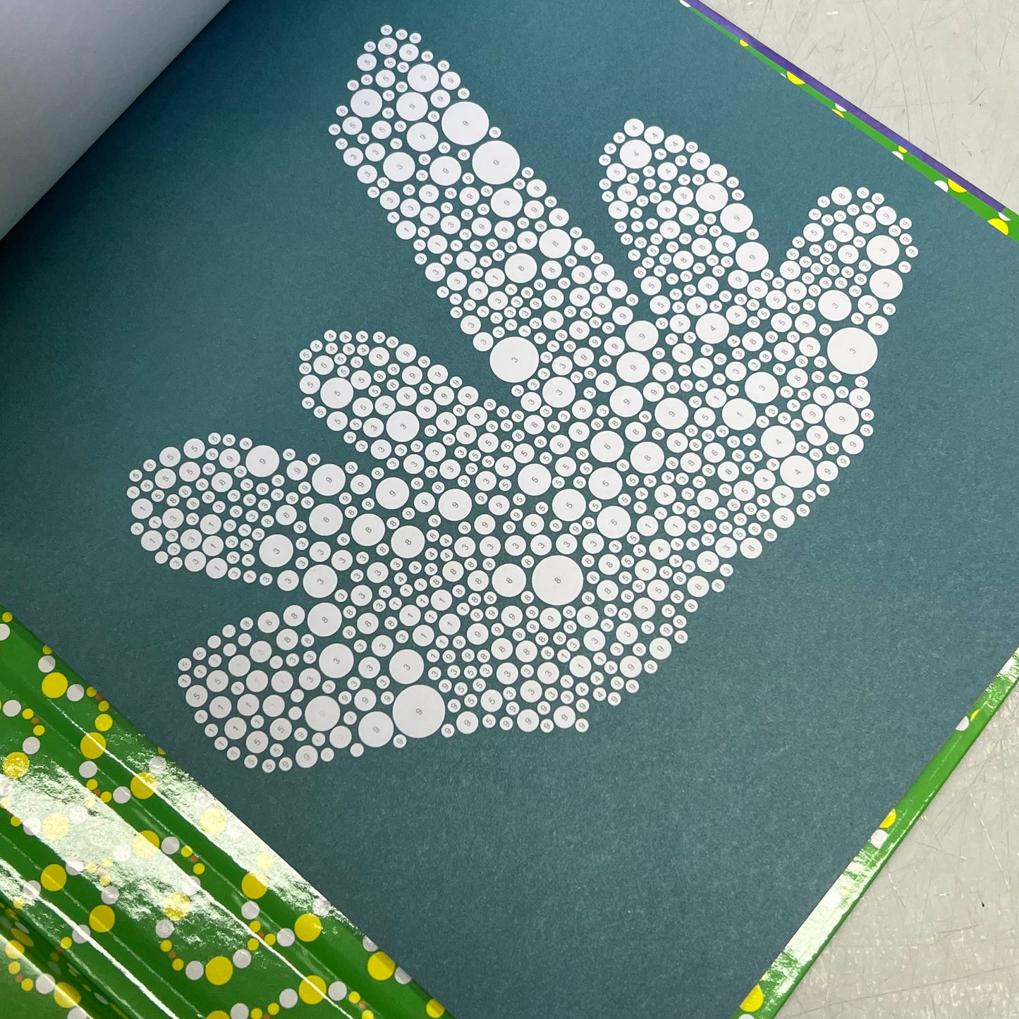 ART ACADEMY Hardback Dot Painting Nature Includes Paints & Tools Book 11"x10"x1"