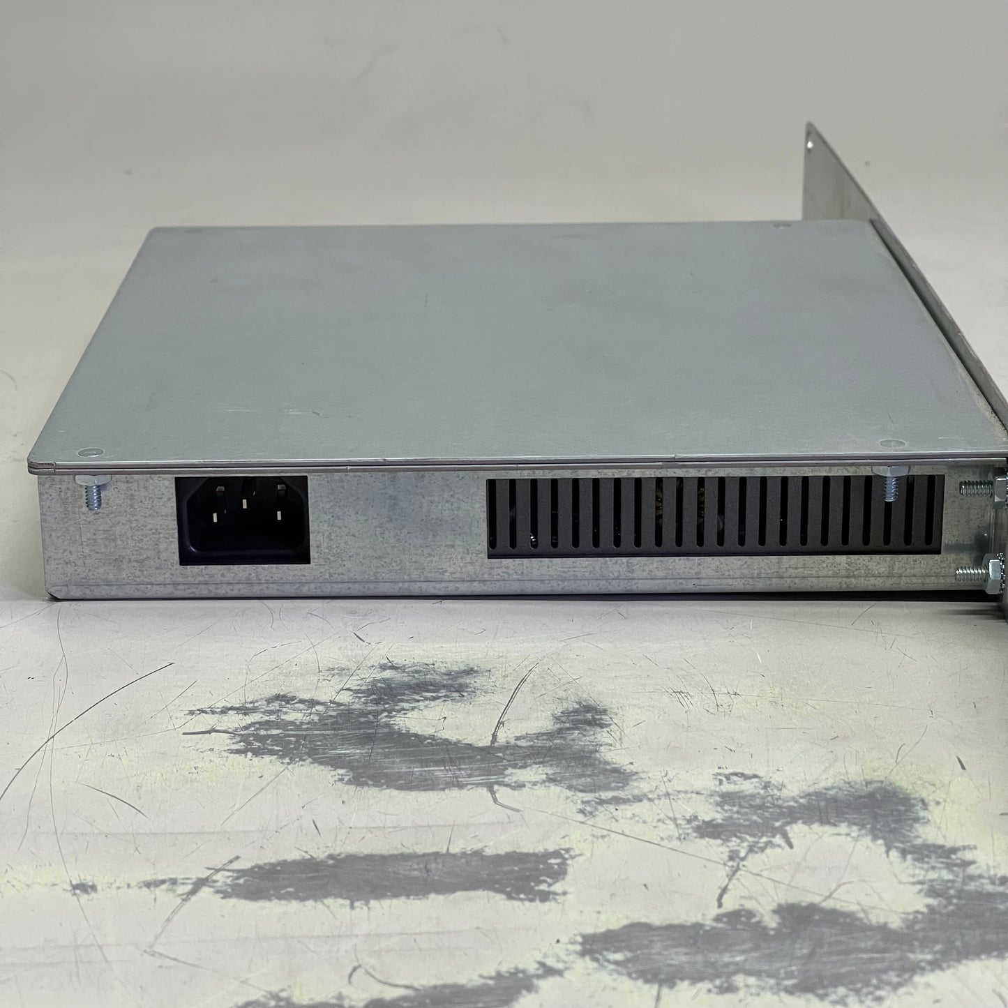 NETGEAR ProSAFE 8 Port Gigabit VPN Firewall FV318G (Used, Working)