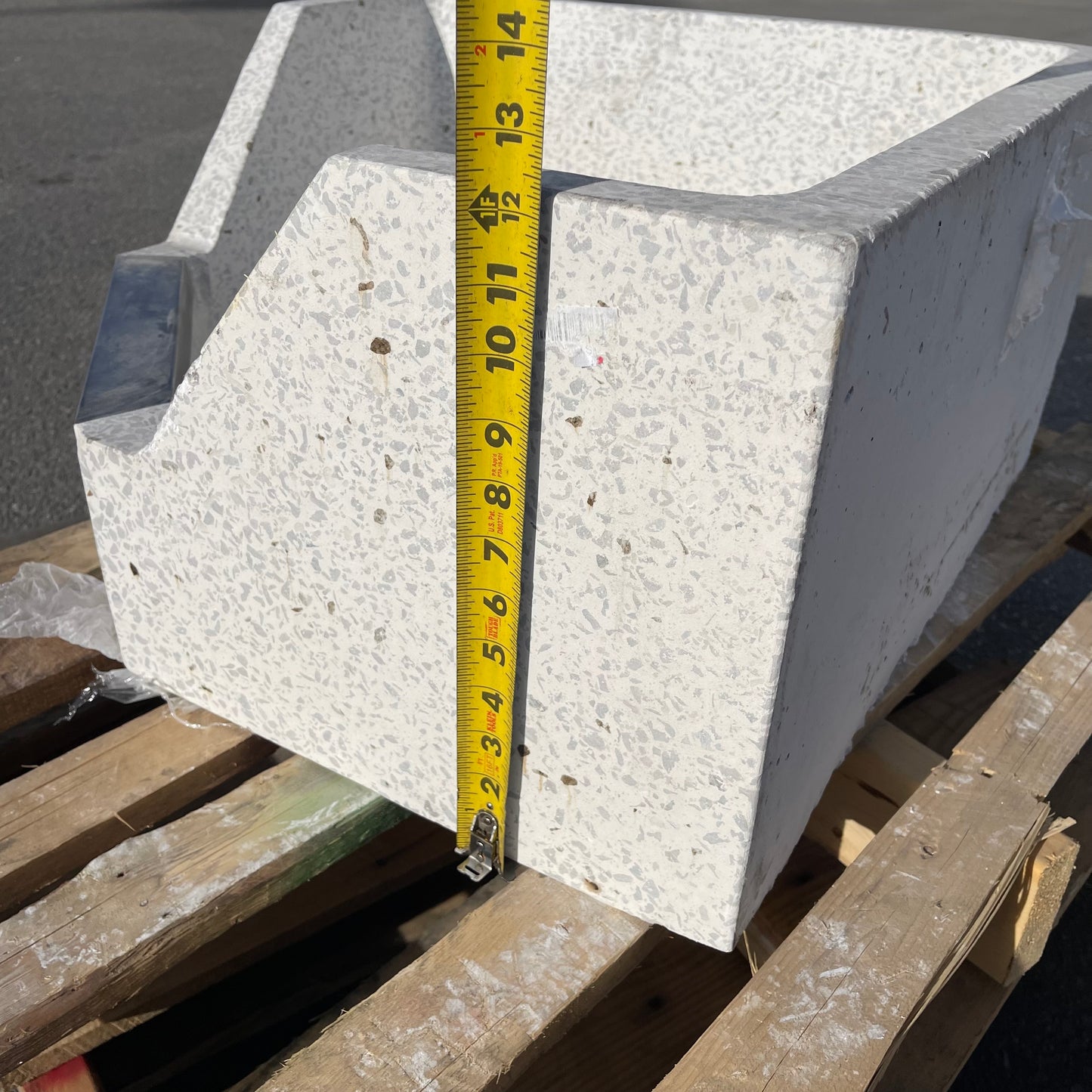ZA@ Pallet of CORLOW Floor Mop Basin/Sink SBC-1700 (AS-IS)
