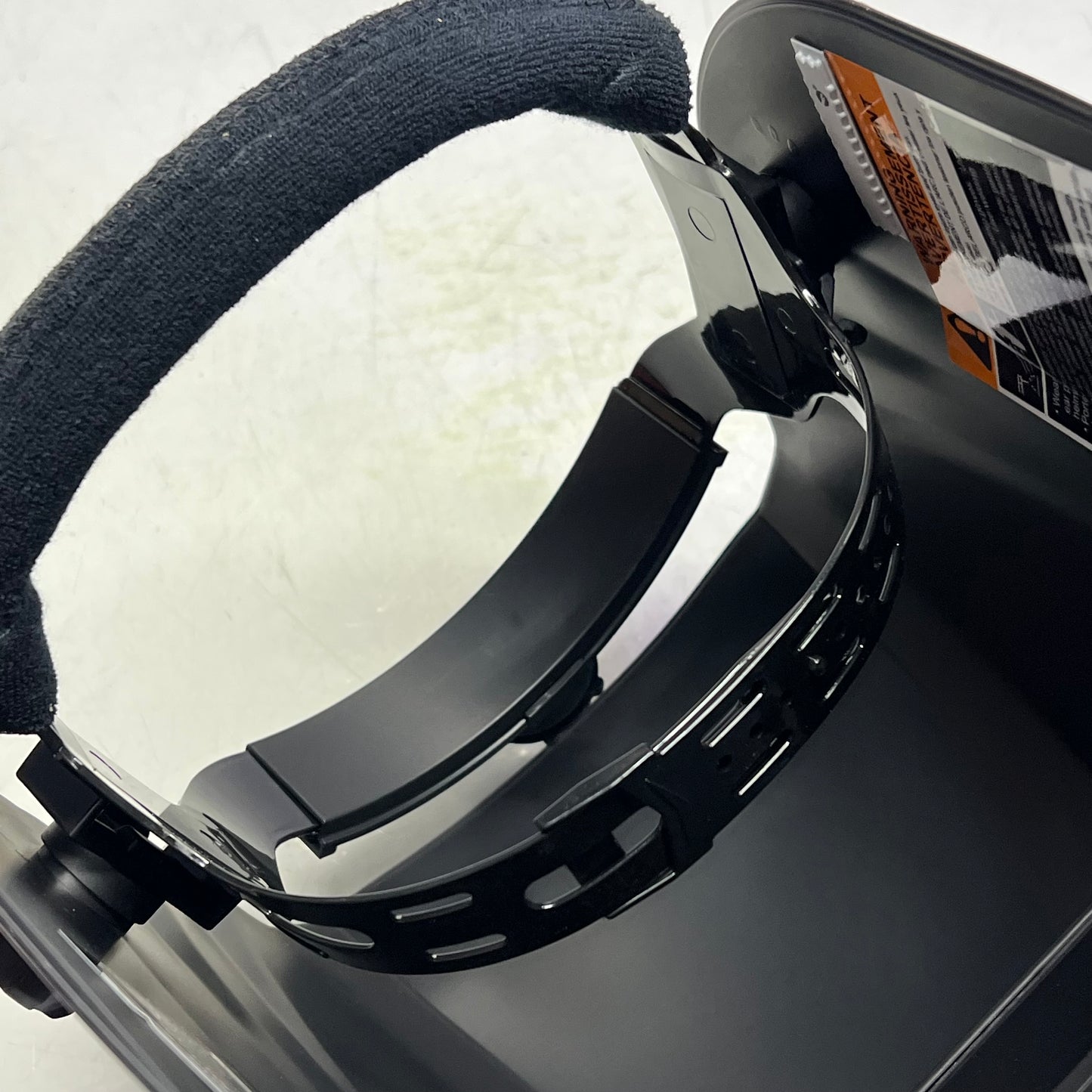 LINCOLN ELECTRIC Fixed Shade Passive Welding Helmet 10 Shade  Black K2800-1