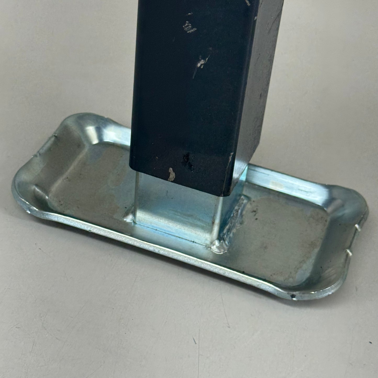 BULLDOG Square Tube Trailer Jack 3000 Lb Lift Cap 15" Travel 26" Closed Grey 195306