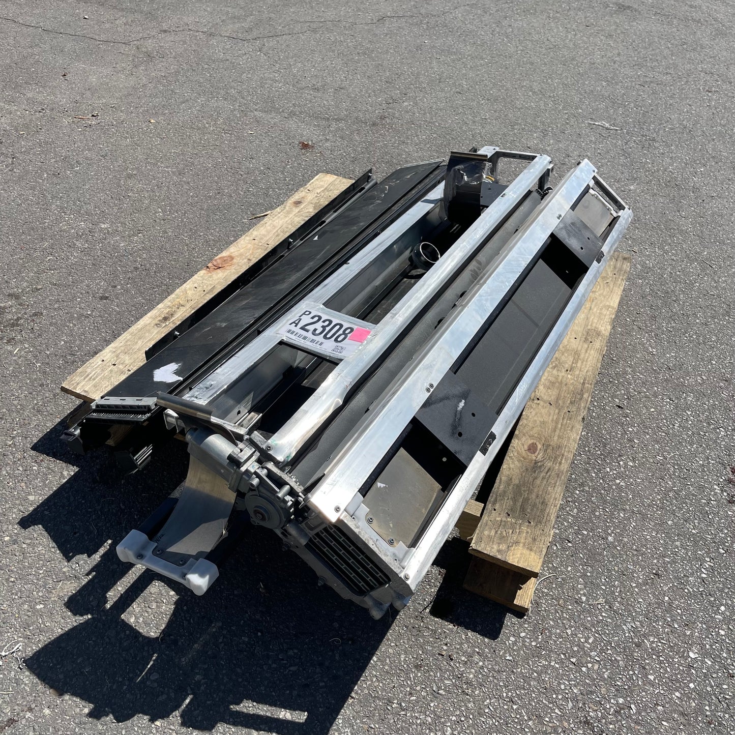 ZA@ Pallet of MIXED Tonneau Cover (USED)