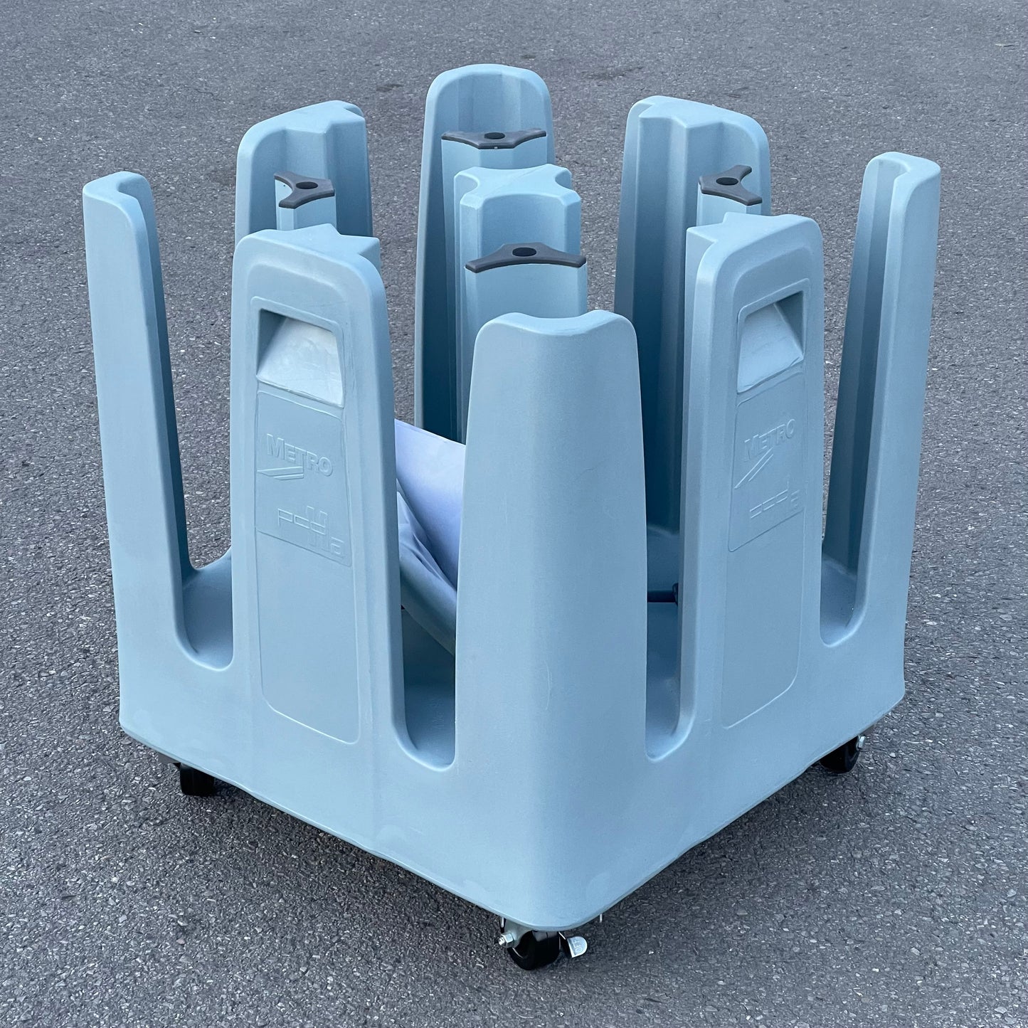 METRO Poker Chip Dish Dolly 30”x26”x26”, 240 Dish Capacity  Slate PCD11A