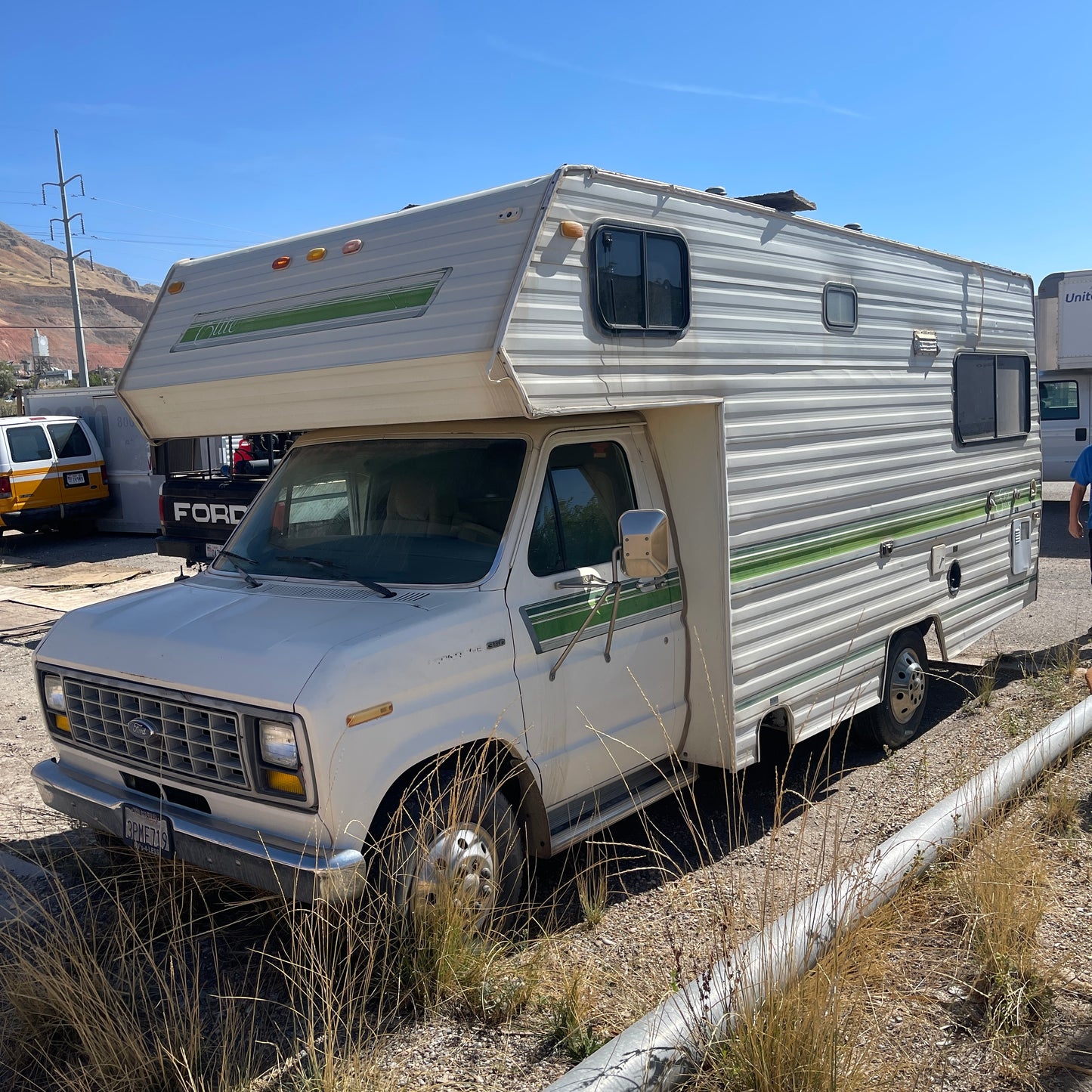 1988 FORD Ecoline 350 ELITE RV / Camper (Starts, Runs, AS-IS)