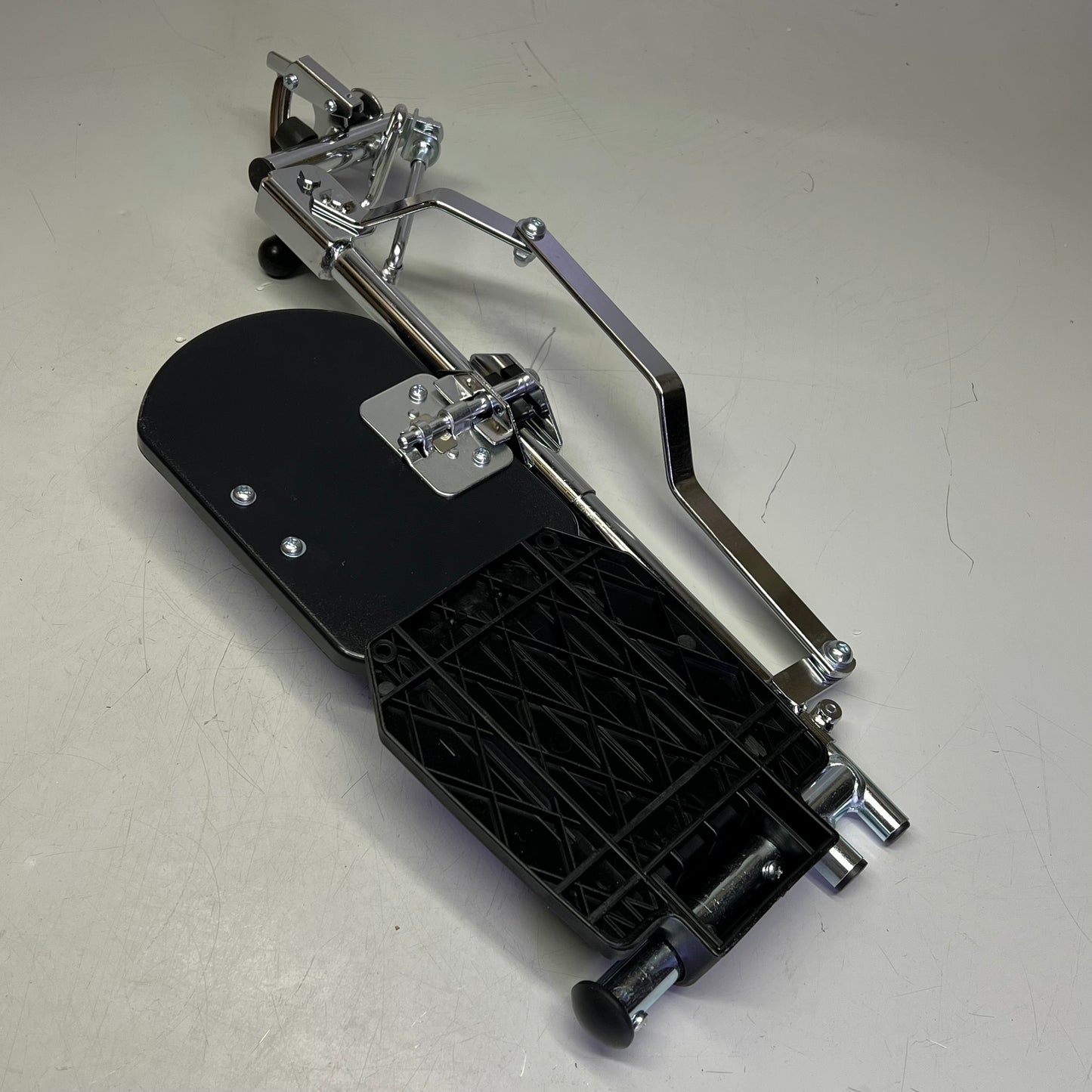 DRIVE (PAIR) Aluminum Articulating Elevating Leg Rests 1-1/2" Spacing STDELR-AL