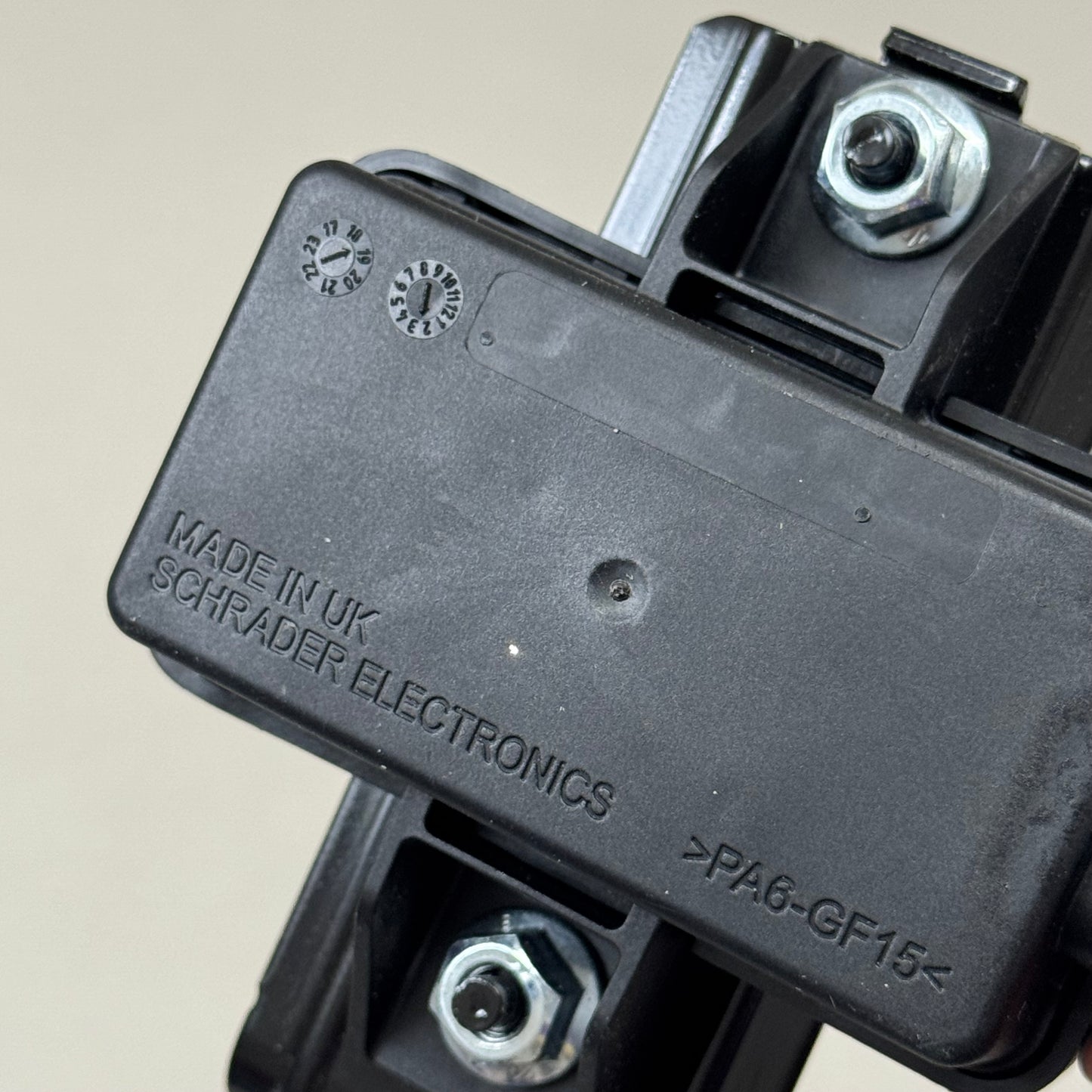 MOPAR Tire Pressure Monitoring Module For Jeep 68410628AE-001 (Distressed Packaging)