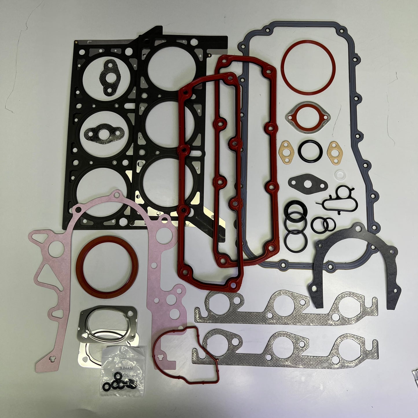 MAHLE Original Full Gasket Set For Chrysler & Dodge Made In USA 95-3572