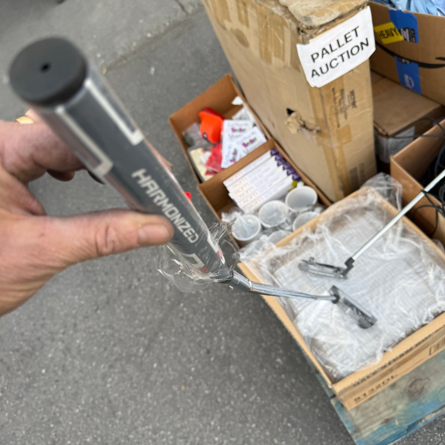 ZA@ Pallet of MIXED Rubber Trim, Plastic Pipes, Coveralls, Broken Putters, & MORE! (AS-IS)