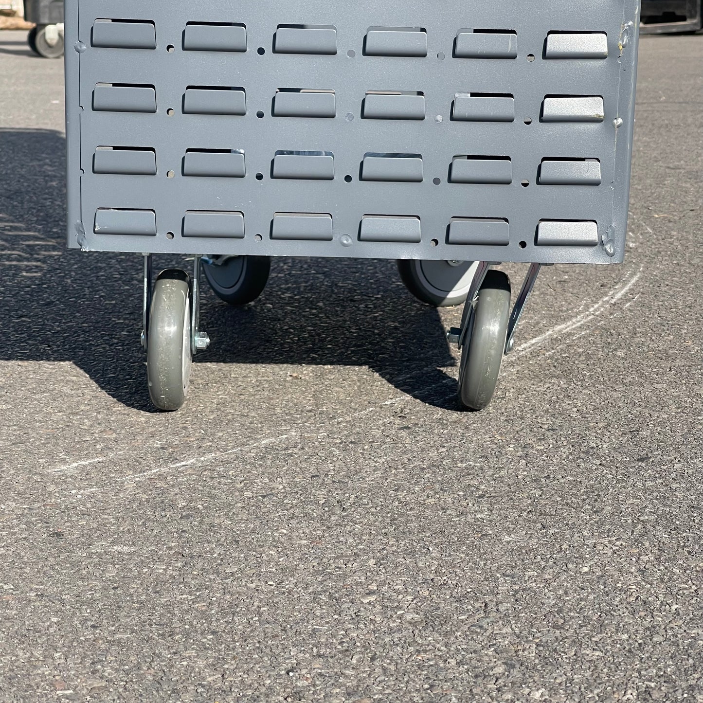 DURHAM 8-Rod Mobile Wire Spool Rack Cart with 2 Sides of Louvered Panels 32"x18"x46.5" Grey MWSR8-LP-95
