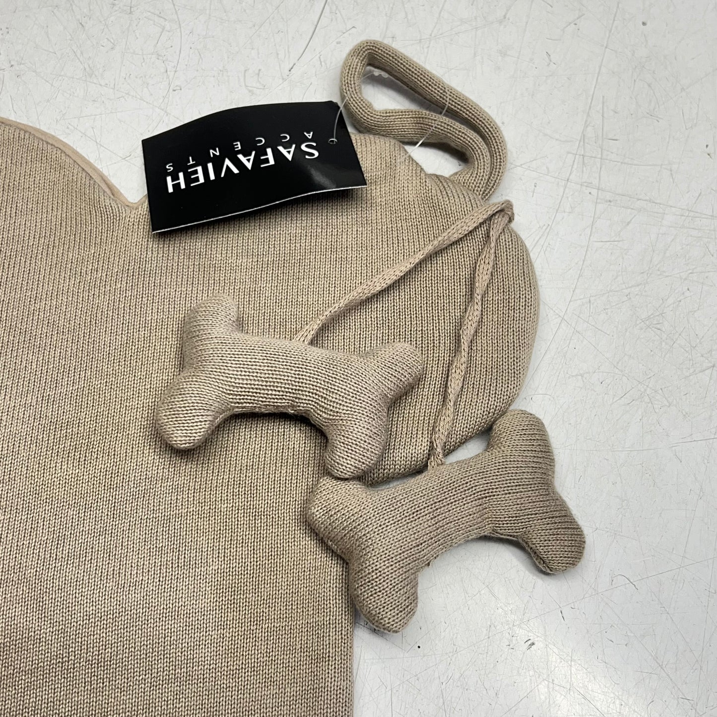 SAFAVIEH (SET OF 3) Dog Bone Stockings  20" Red, Beige & White HOL1002A-SET3