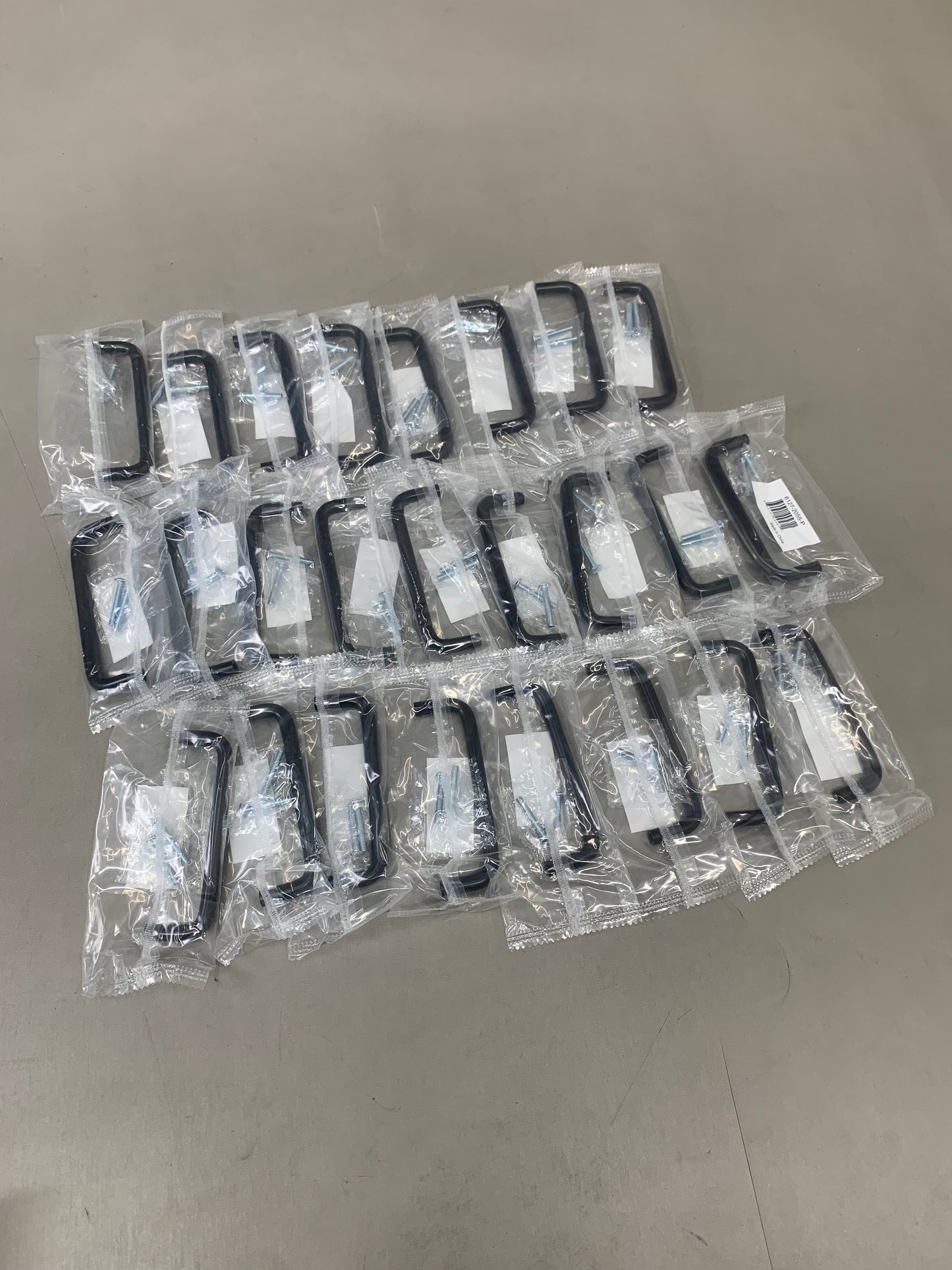 BERENSON (25 Pk) Advantage Wire Pulls 96mm CC Matte Black Steel Pull 6127-2055-P