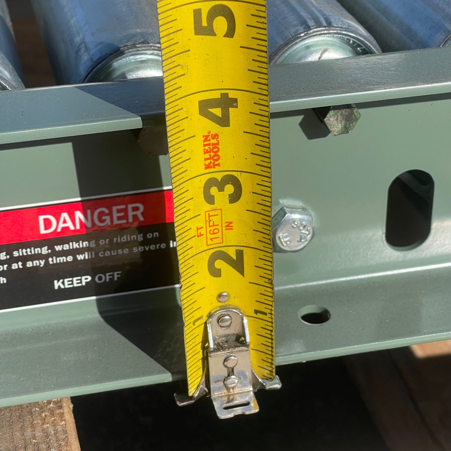 ZA@ Pallet of HYTROL Gravity Roller Conveyor 60”x36”x4” 19GSR-33-2.25-5 (AS-IS)