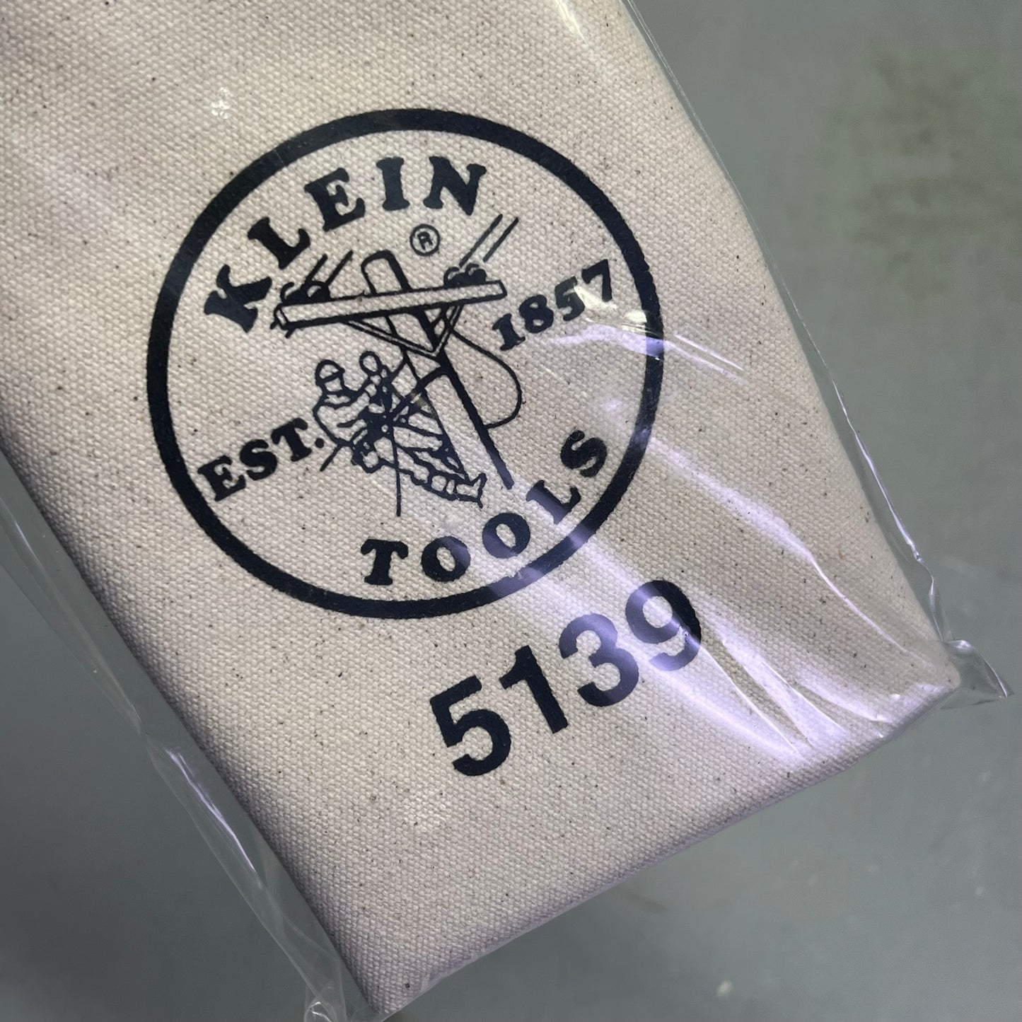 KLEIN TOOLS Canvas Zipper Tool Bag w/ Interior Pockets 12.5" x 7" Tan 5139