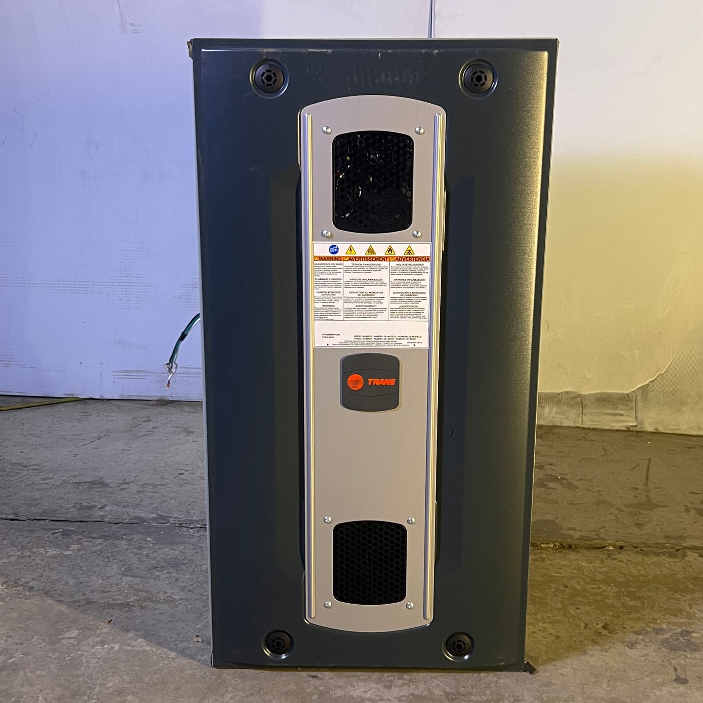 TRANE S8V2B060M4PCBA 60K BTU 2 Stage V Speed 80% VS Furnace (New-Other)