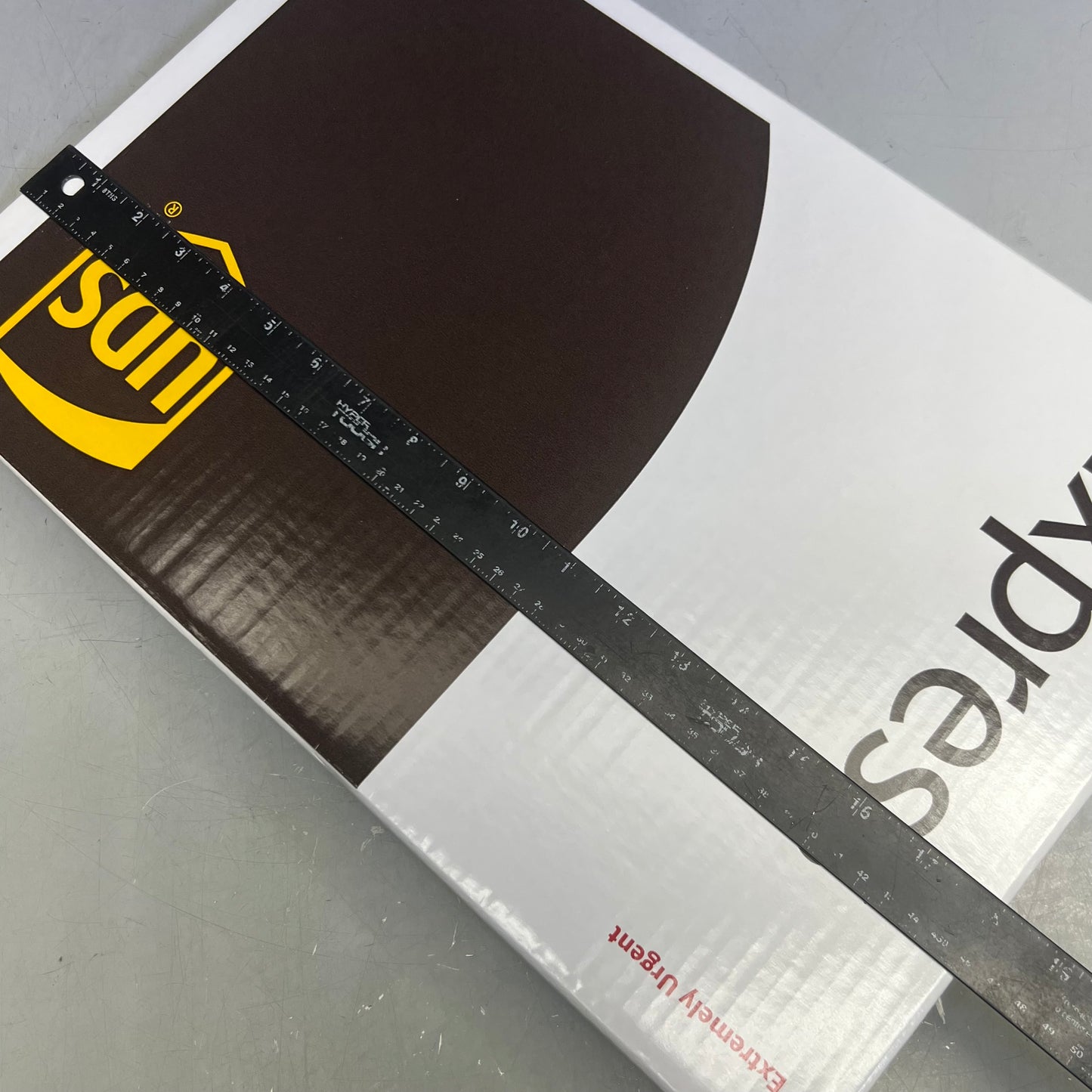 ZA@ Pallet of EXPRESS UPS Boxes (New) A