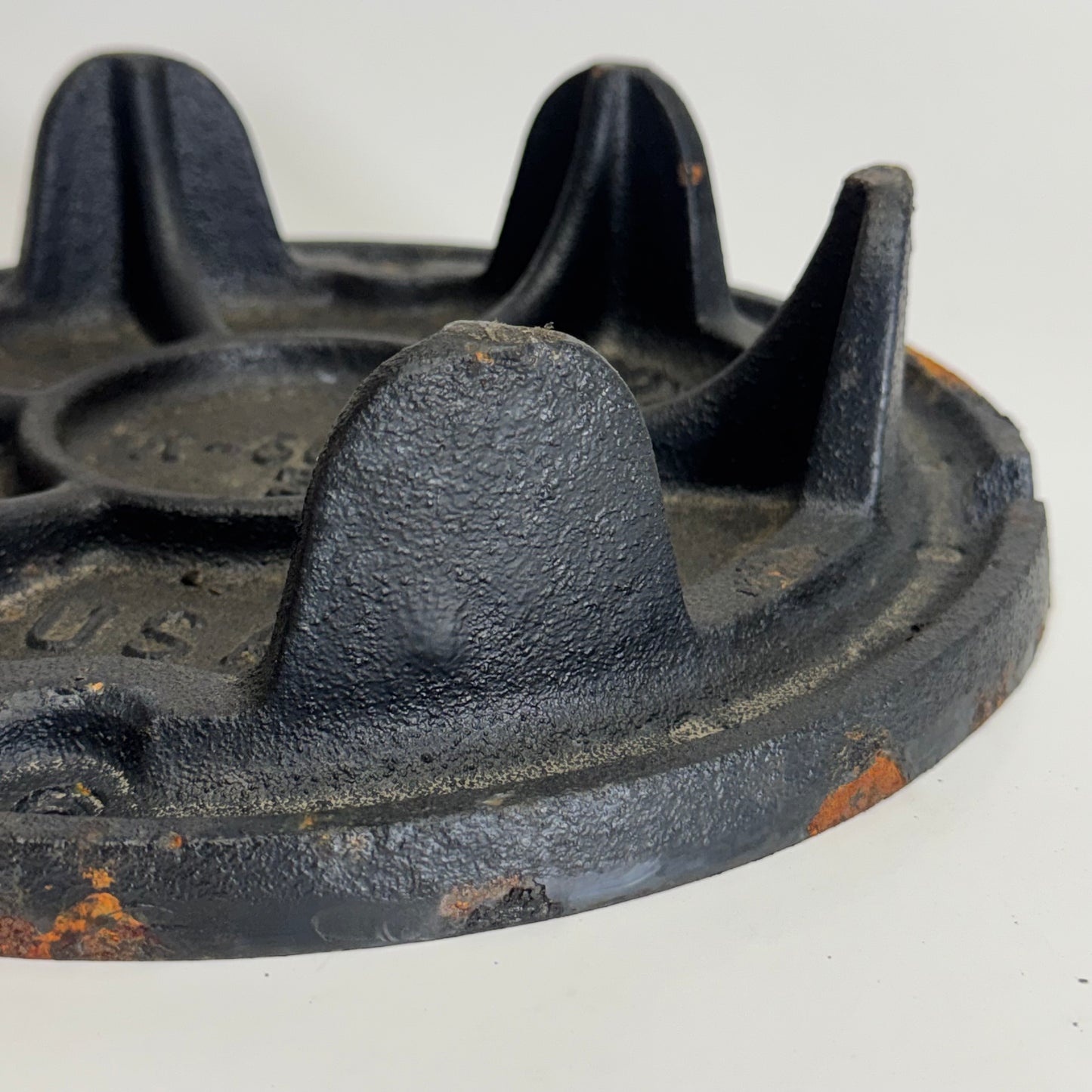 GROUND 8" Round Water Sewer Lid Iron Drive Over Backwater