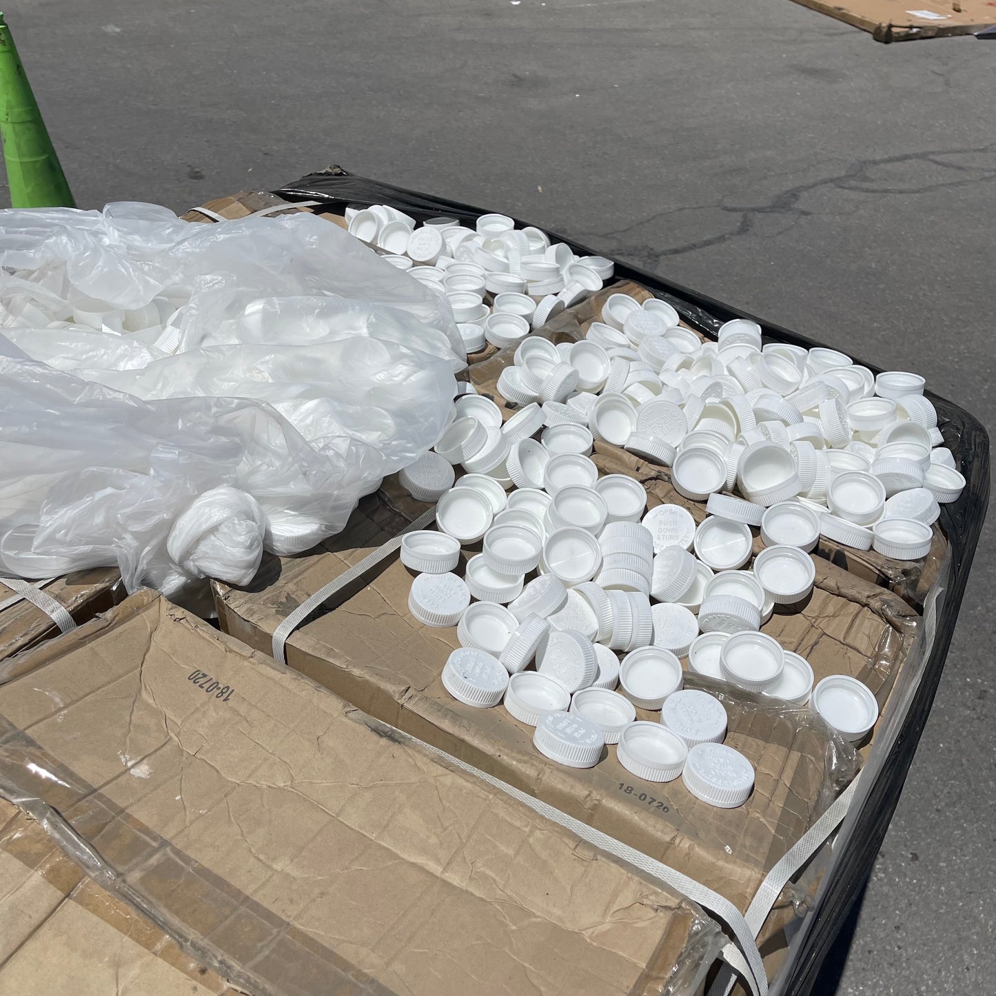 ZA@ Pallet of BIOTIN Strength Sprayer Lid White 50x37x37 CM BSY-2.1 (New)(B)