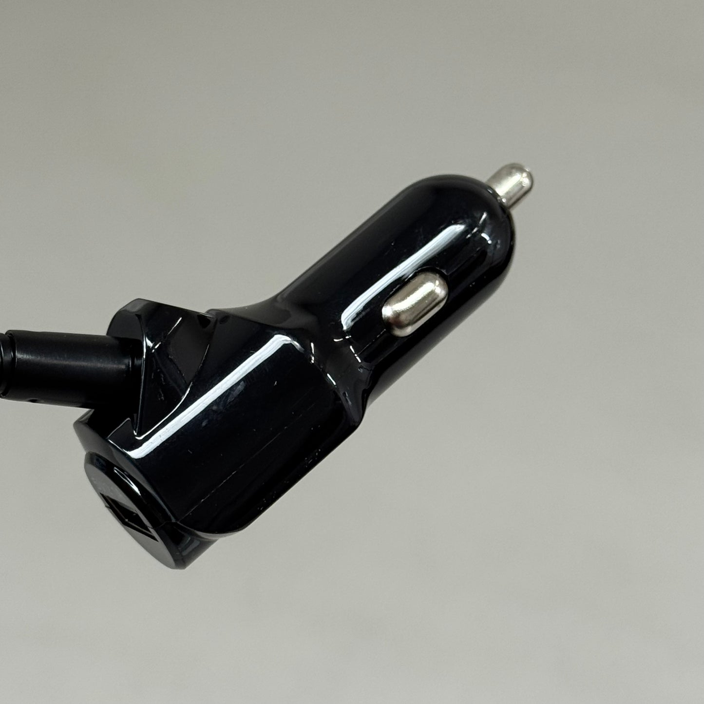 ROAD & HOME FM Transmitter Bluetooth 2.1A Output 1.44" LCD Display RVP187-09120