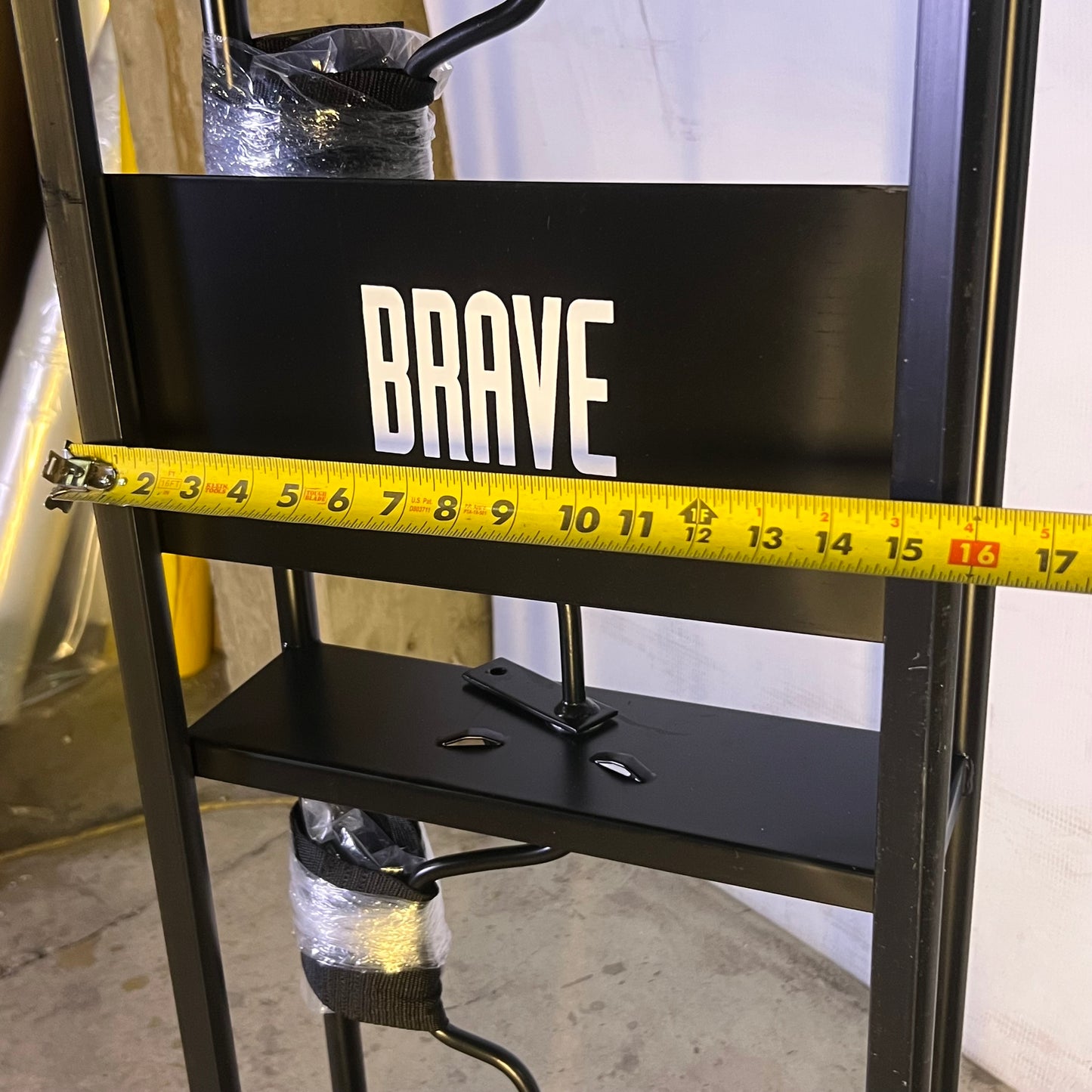 BRAVE Hand Truck 800 Lb. Sz 16"W x 6"L x 59"H Black GWG311052