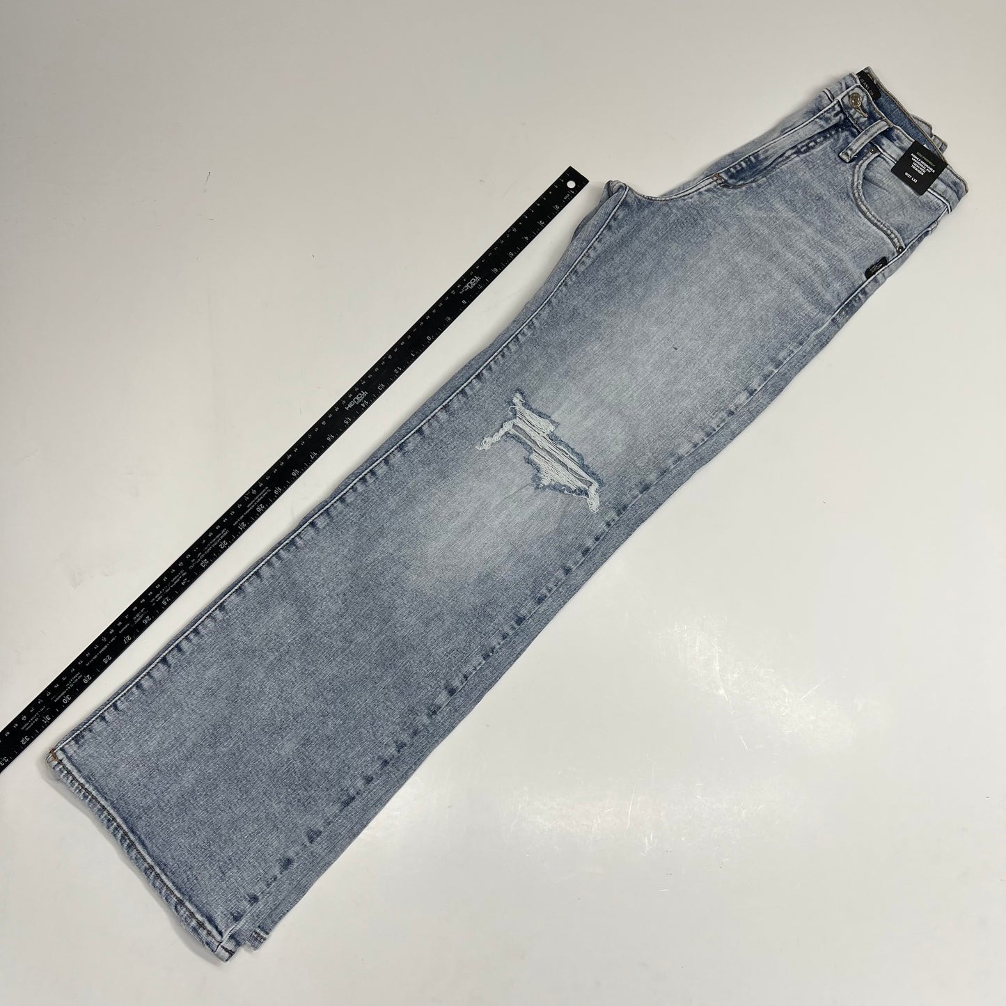 SILVER JEANS CO Highly Desirable High Rise Jeans Women's Sz 27/33 Light Wash