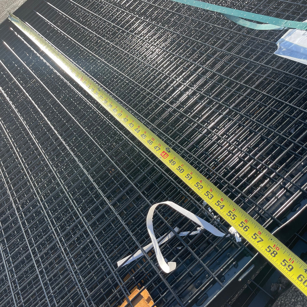 SAF-T-FENCE Wire Mesh Fence Panels 82"x58" Black (Good)