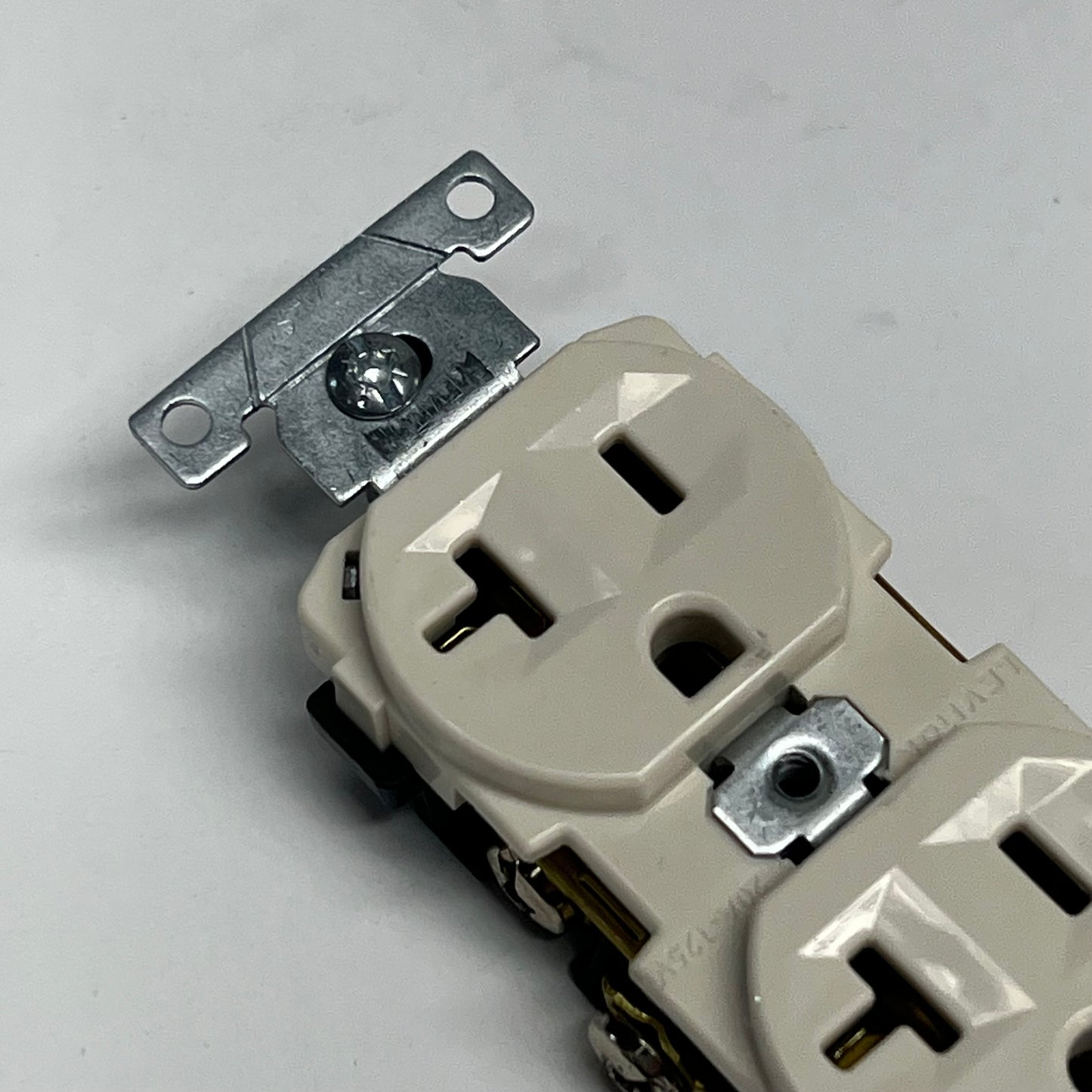 ZA@ LEVITON (10 PACK) Duplex Receptacle/outlet Commercial Grade 20 AMP Light Almond