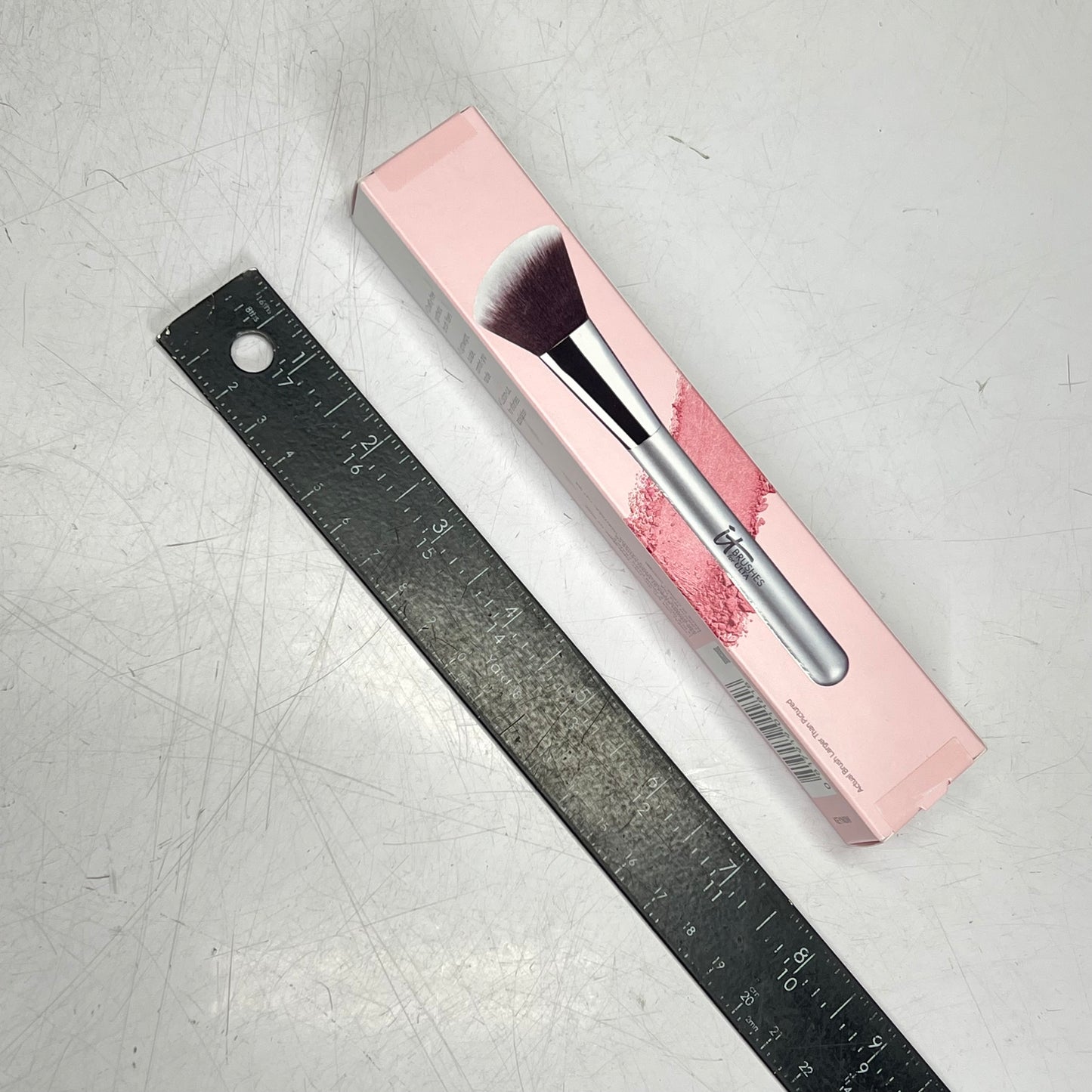 IT COSMETICS Airbrush Soft Focus Blush Brush Medium Dense #113 Silver/Brown