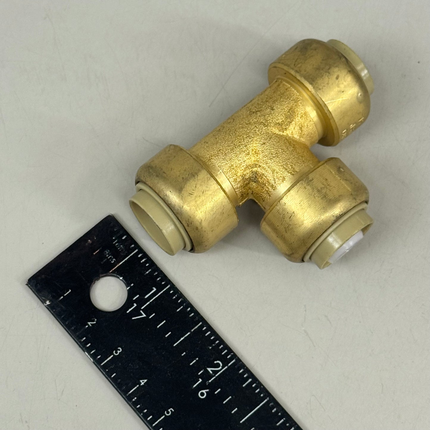 JONES STEPHENS  Push Global Brass Tee 1/2" Brass C77440LF