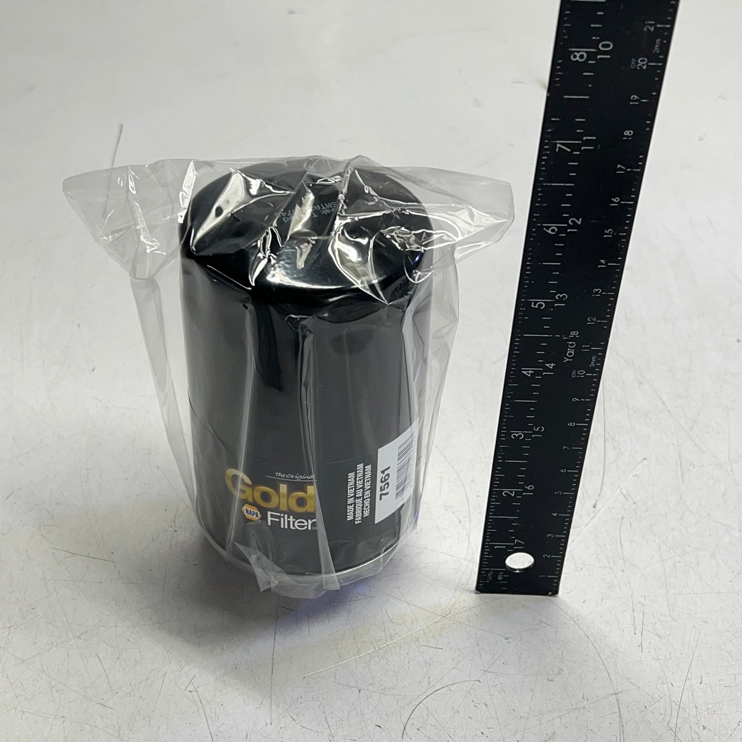 NAPA Gold Filter Oil Filter for Audi, Volkswagen, & Seat Models 7561