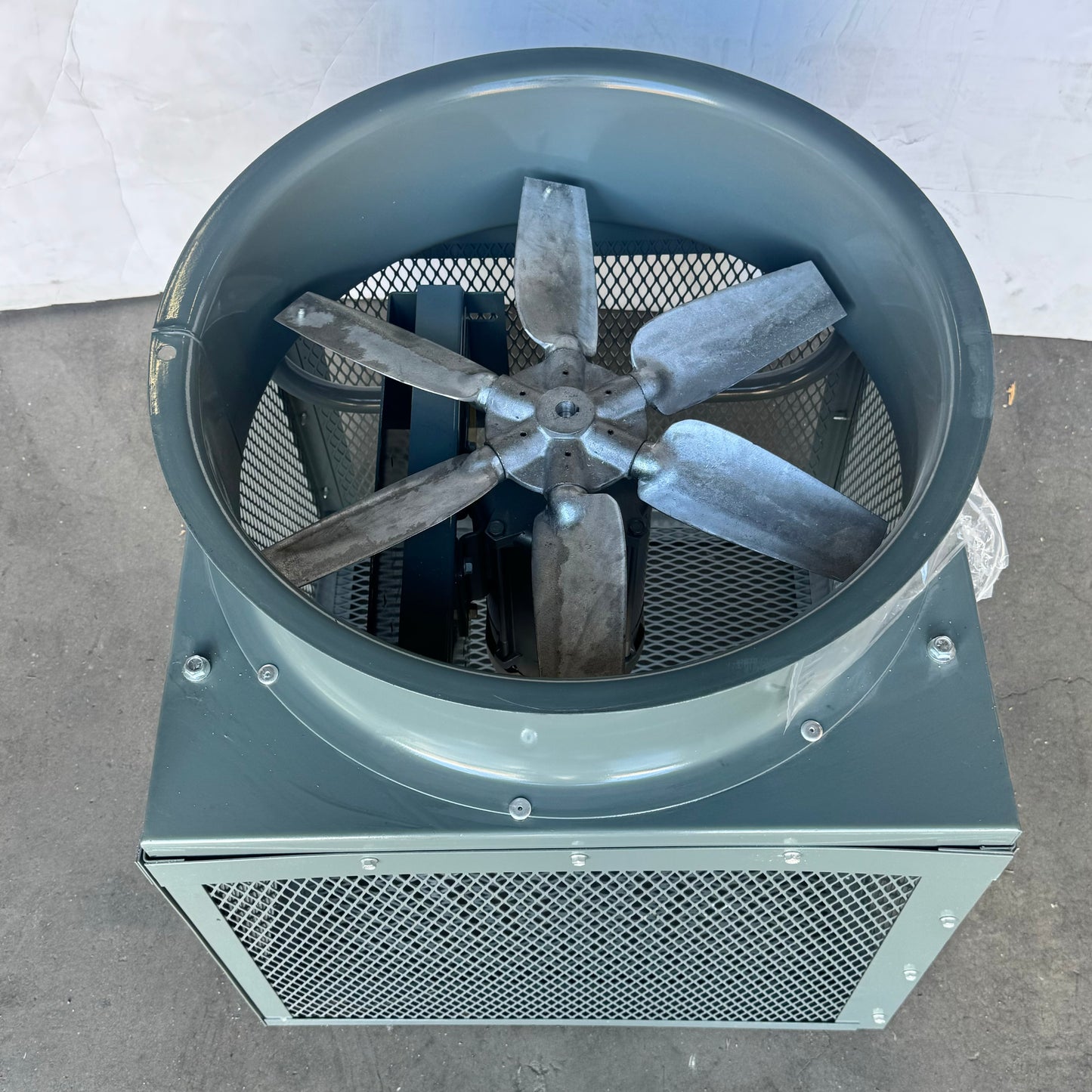 ZA@ COOK Propeller Wall Fan 20A17DB 200 AW 115V Sz 28.5”Hx23.5”D (AS-IS, A Little Damage)