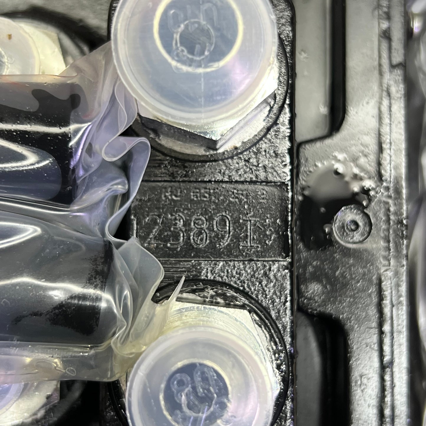 DANFOSS Directional Eco80 Valve Assy 11"W x 12"L x 6"H Black CVA-16601