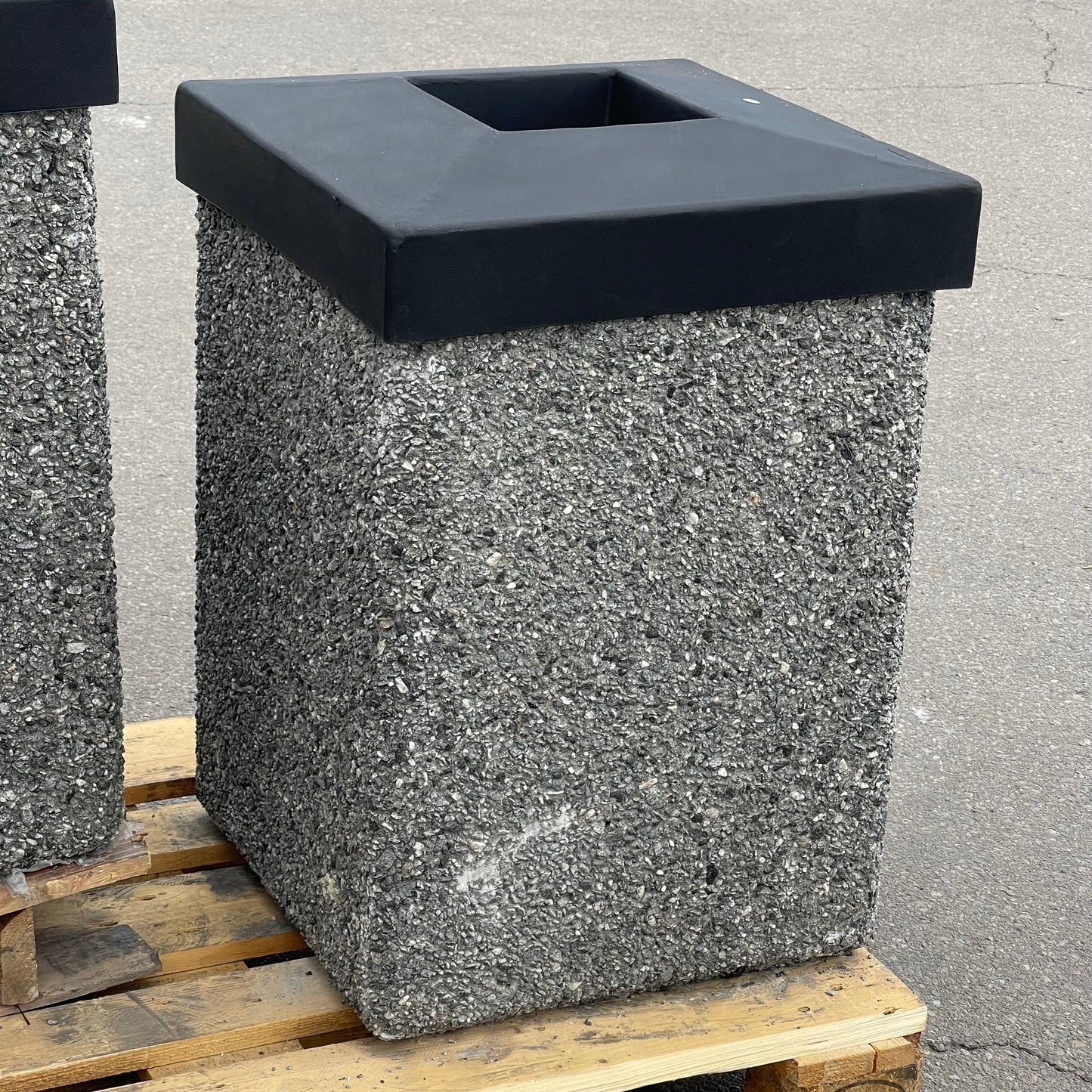 Z@ TRASHCANS UNLIMITED Open Top Outdoor Concrete Garbage Can 40 gal (AS-IS)