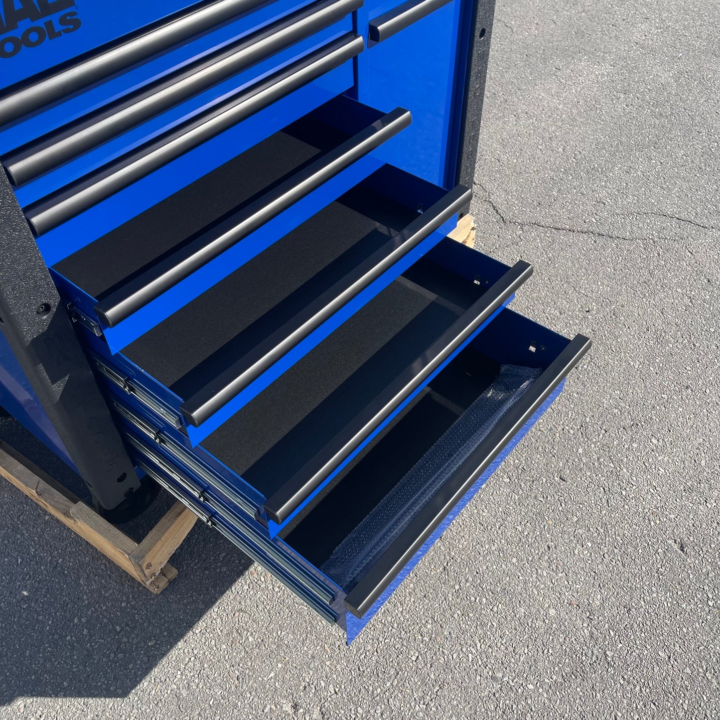 MAC TOOLS Vertical Power 7 Drawer Drop Top Cart 49” Blue UC4925VPD-BL