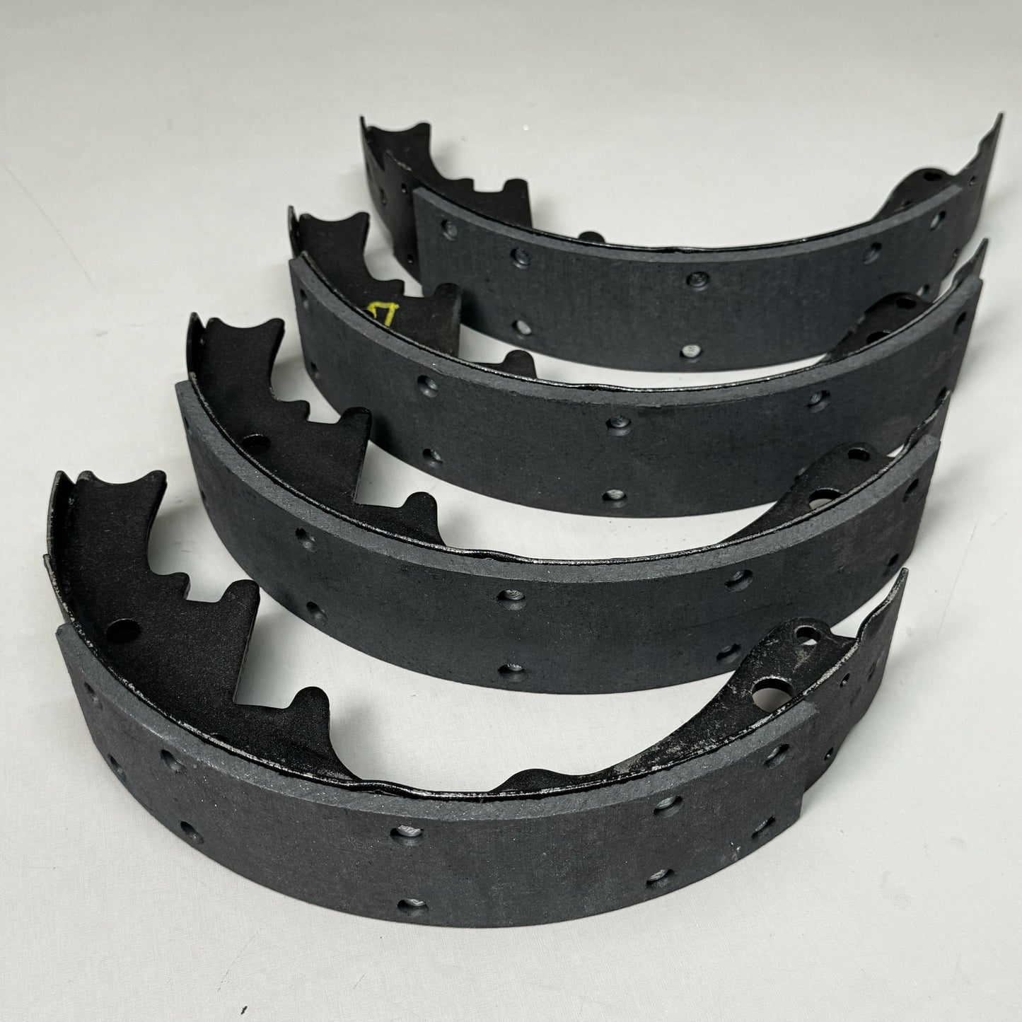 WAGNER QS Ceramic Disc Brake Shoes Set 11" x 6 1/2" Black Z280R