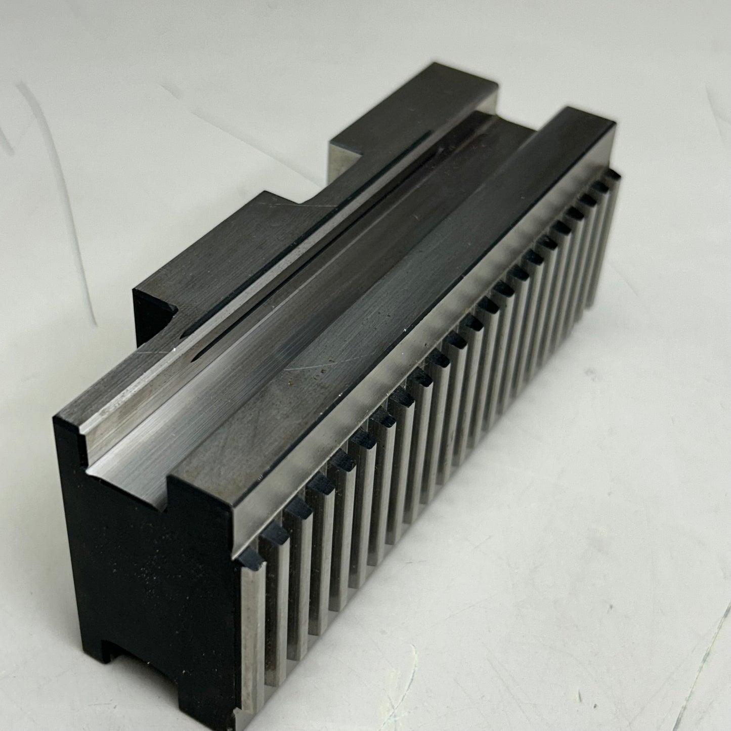 SCHUNK Straight Serration Base Jaw 5"x2"x2"  EWB-TG 315 (New Other- No Packaging)