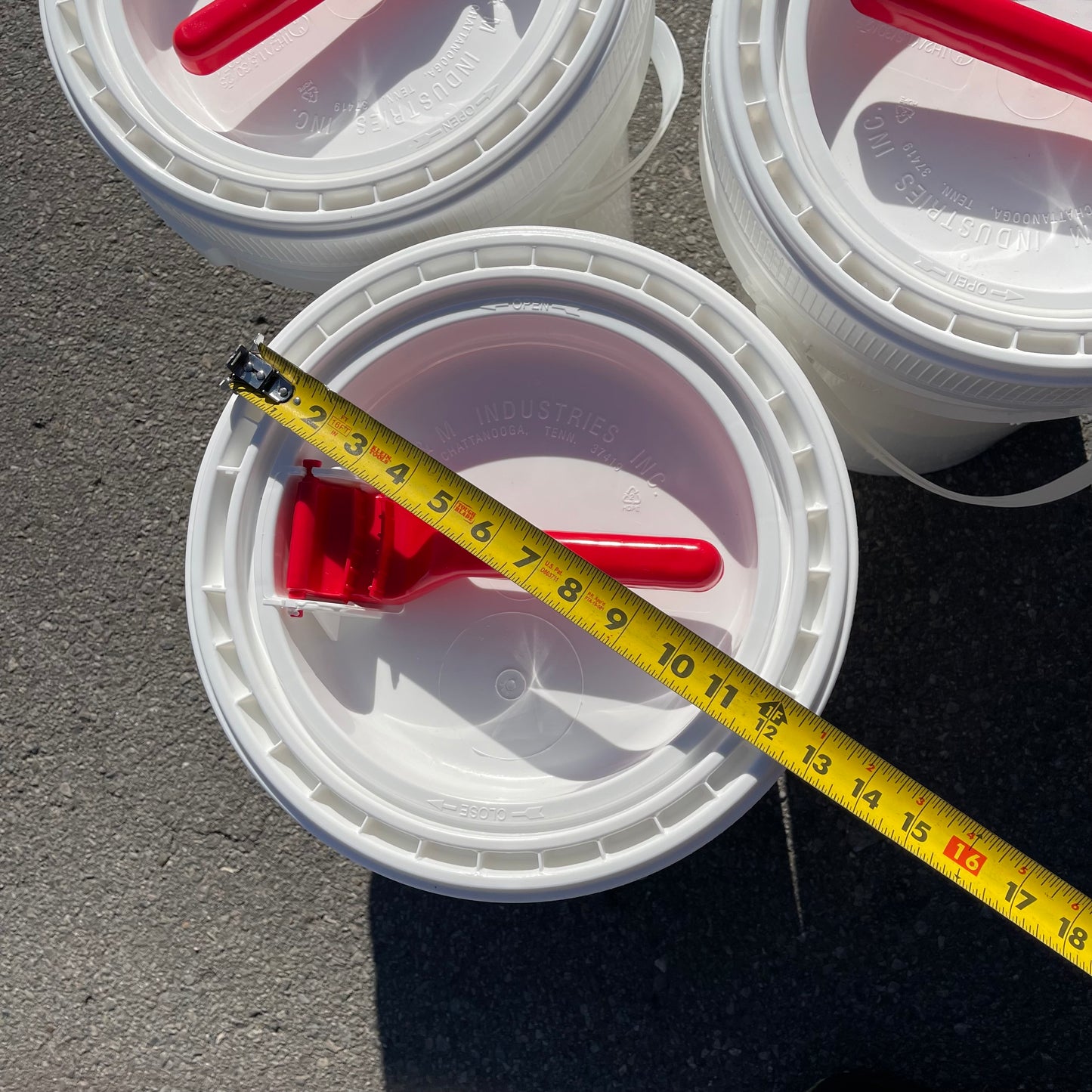 ZA@ M&M INDUSTRIES (3 PACK) Life Latch Liquid Container 5 Gal White, Made in USA