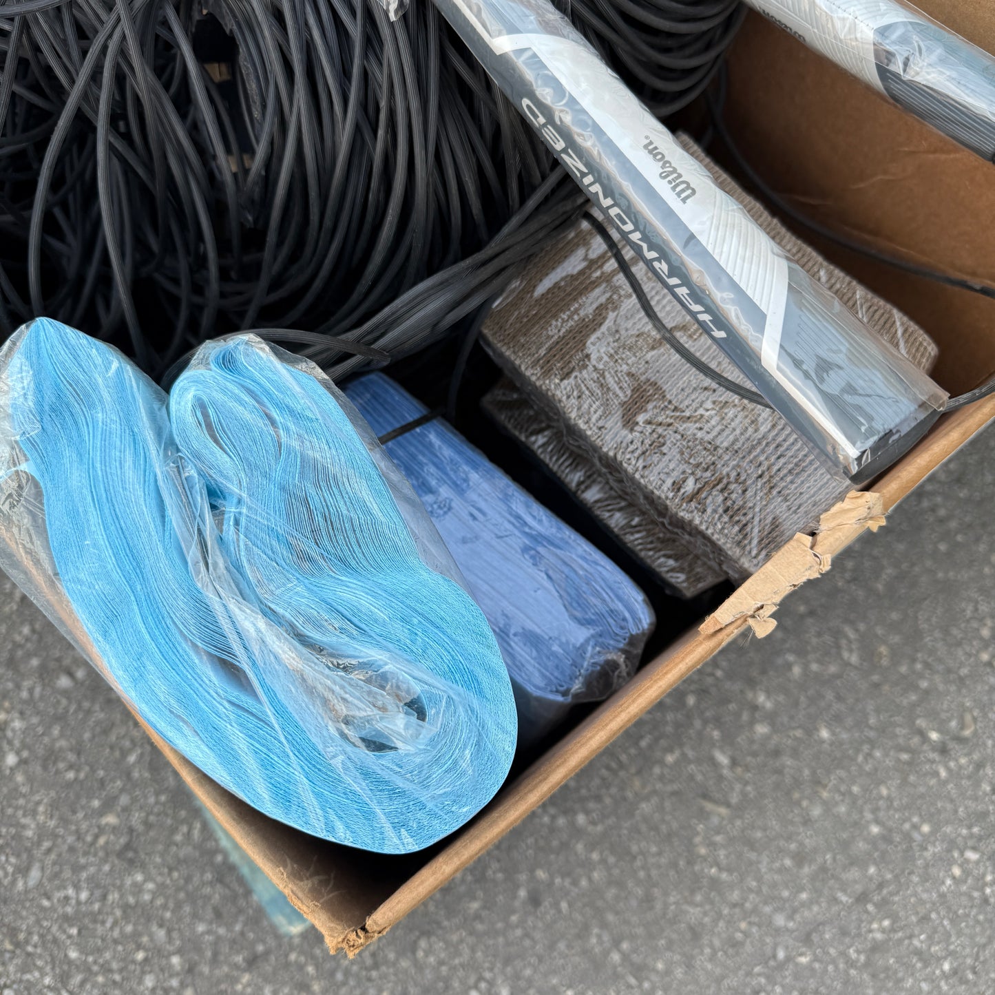 ZA@ Pallet of MIXED Rubber Trim, Plastic Pipes, Coveralls, Broken Putters, & MORE! (AS-IS)
