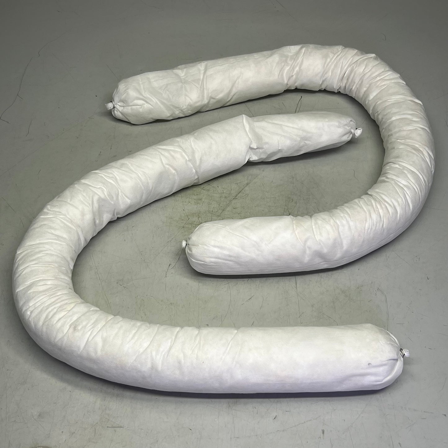 TASKBRAND Truck Kit Oil Only 20 Pads, 2 Socks, 2 Clean Up Bags Kit OS-SKYK