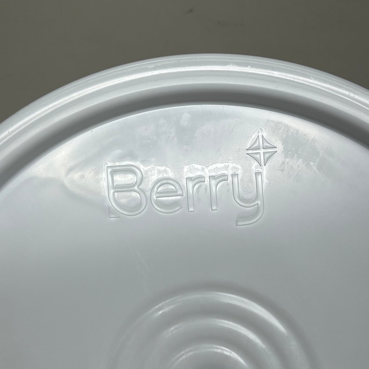 ZA@ BERRY 10 PACK 2 Gallon Round Tear Strip Lid LH2GGTS-3-1 white Sz 9.8" Dia. (New)