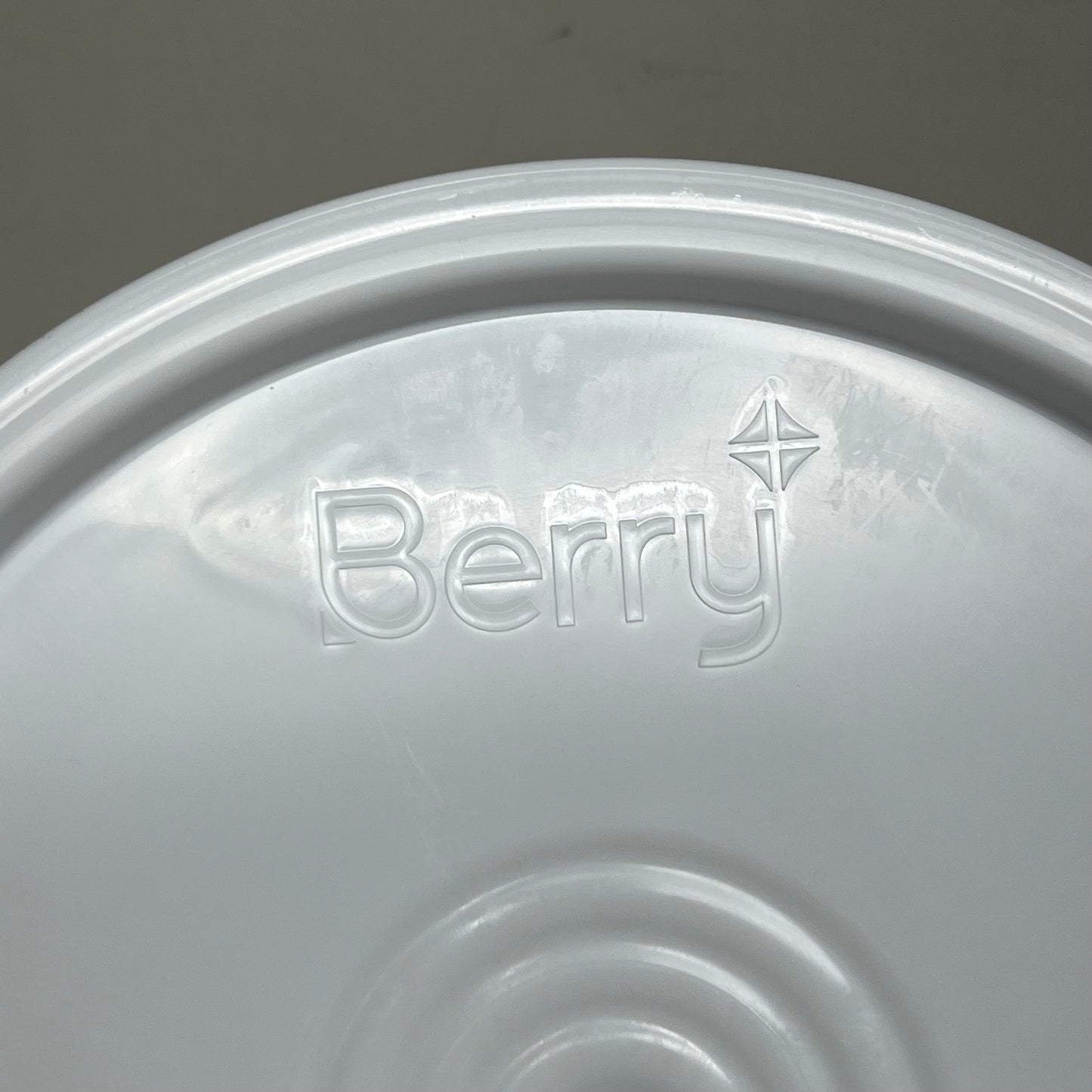 ZA@ BERRY 10 PACK 2 Gallon Round Tear Strip Lid LH2GGTS-3-1 white Sz 9.8" Dia. (New) E