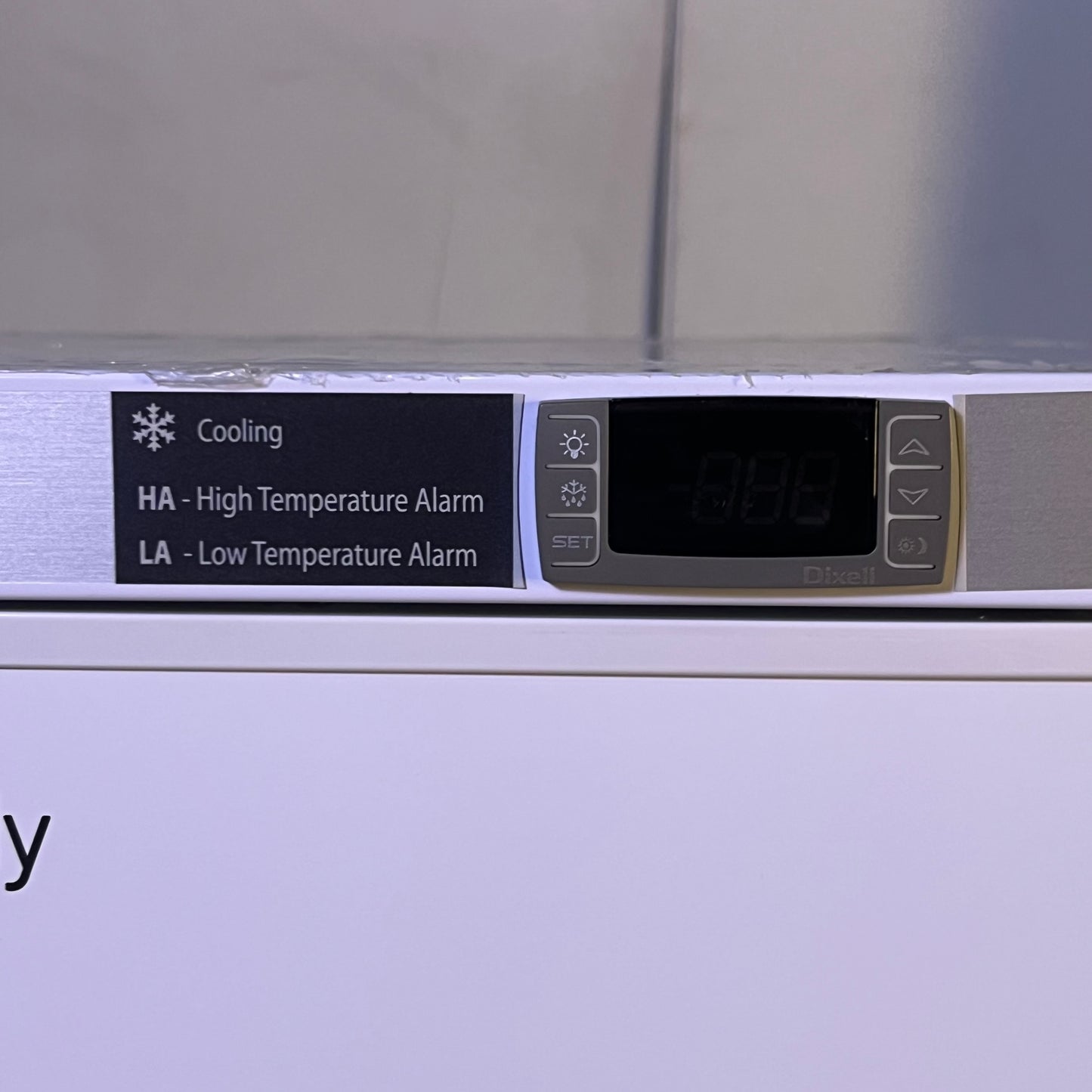 ZA@ ABS Premier Undercounter Freezer 1.7 cu ft. R600A (New Other, Cosmetic Damage)