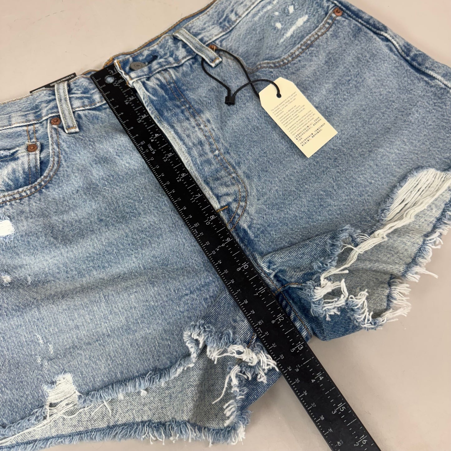 LEVIS 501 Original Fit High Rise Shorts Women's Sz 32 Vague Finish Medium Wash