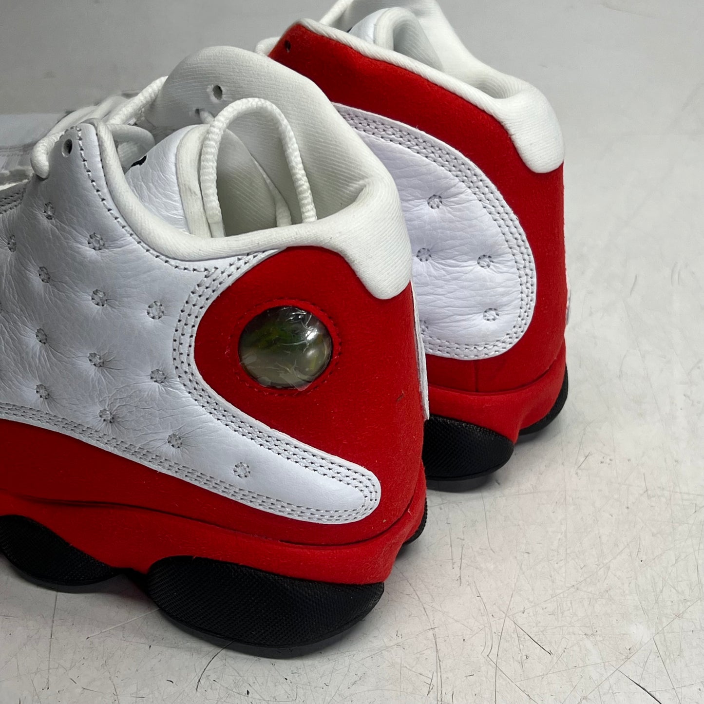 AIR JORDAN 13 Retro Sneaker Men Sz 11.5 White Black True Red 414571-102 (As-Is)