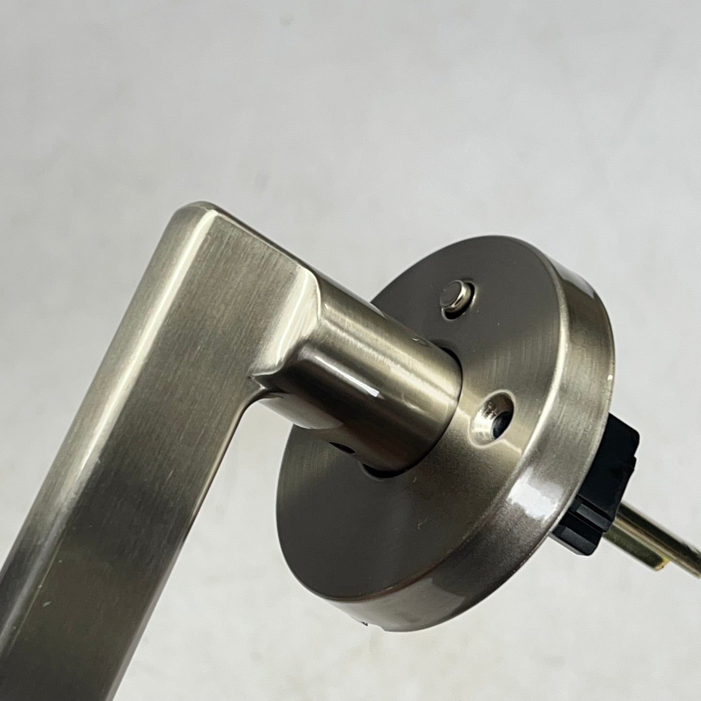 KWIKSET Halifax Privacy Bed/bath Handle Door Levers Satin Nickel 97300-970