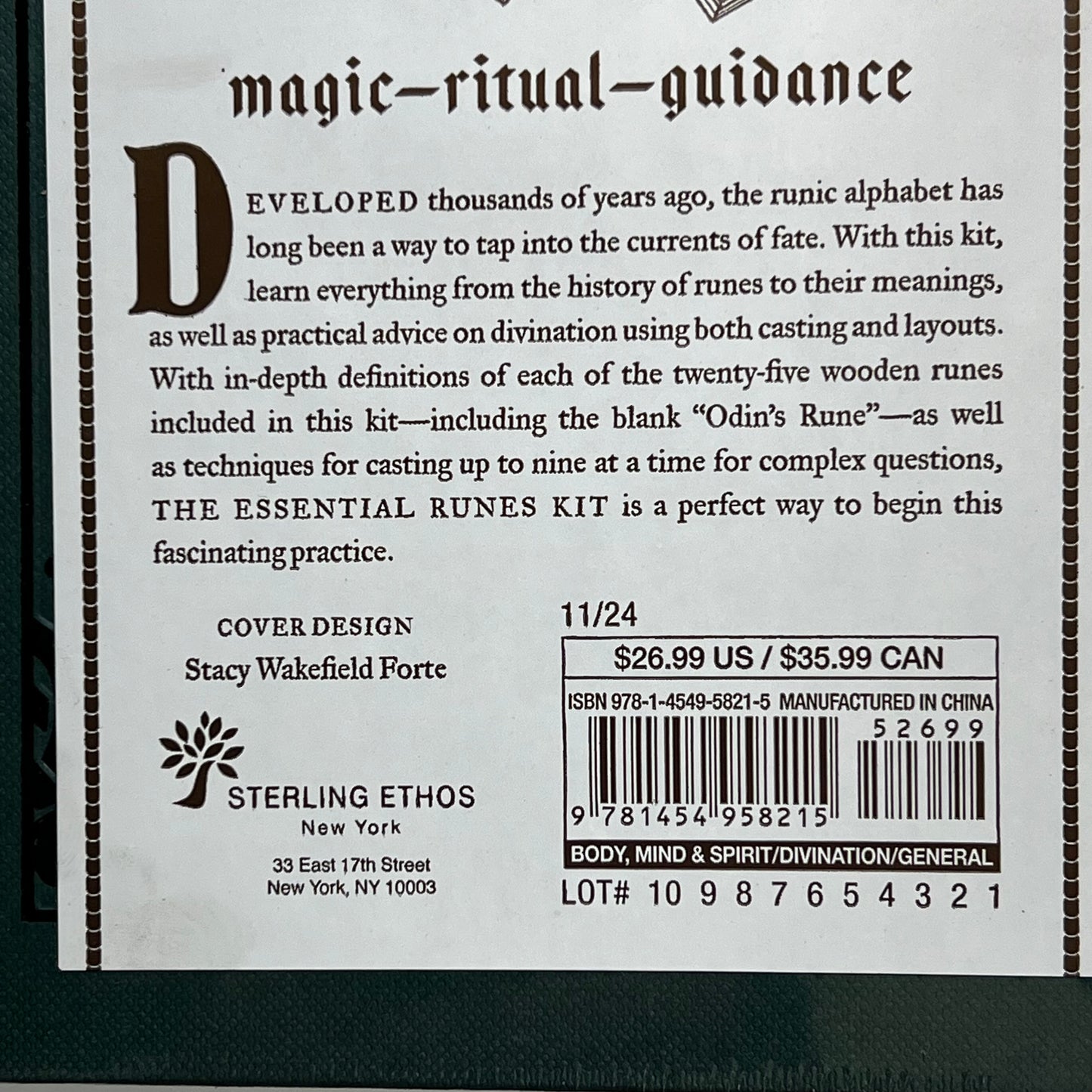 ESSENTIAL RUNES Essential Reading Ancient Symbols Kit By Cassandra Eason