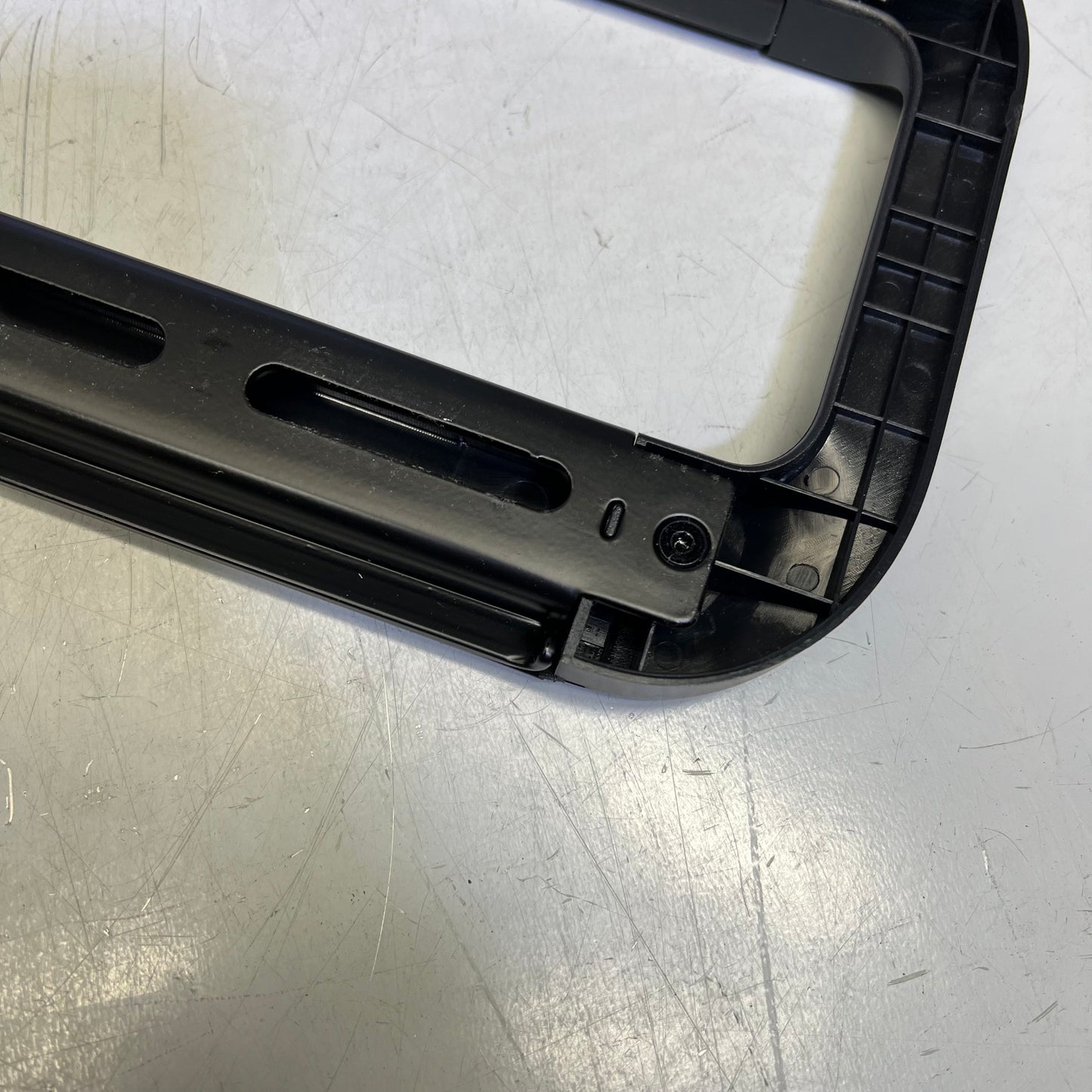 SANUS Wall Mount For Flat TV Panel Display 42"-90" 151 lbs Load Cap Black VLT5B1