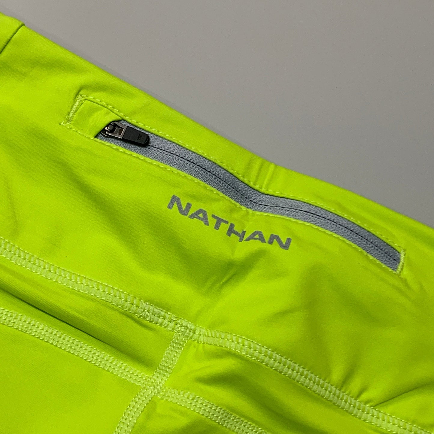 NATHAN Interval 6" Inseam Bike Short Women's Bright Lime Sz XS NS51520-50119-XS